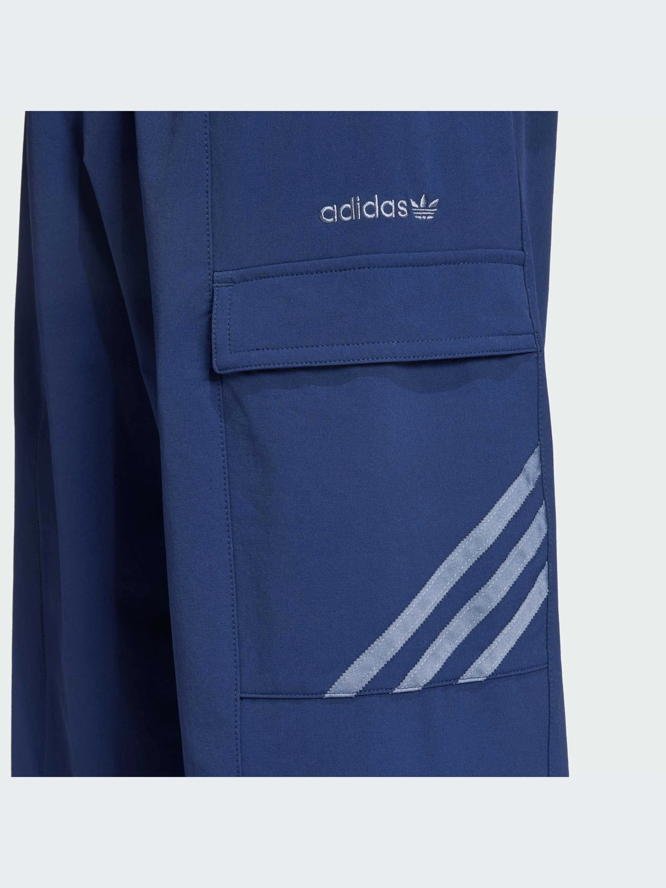 Брюки Adidas модель IW3259 Брюки Adidas модель IW3259 Фото