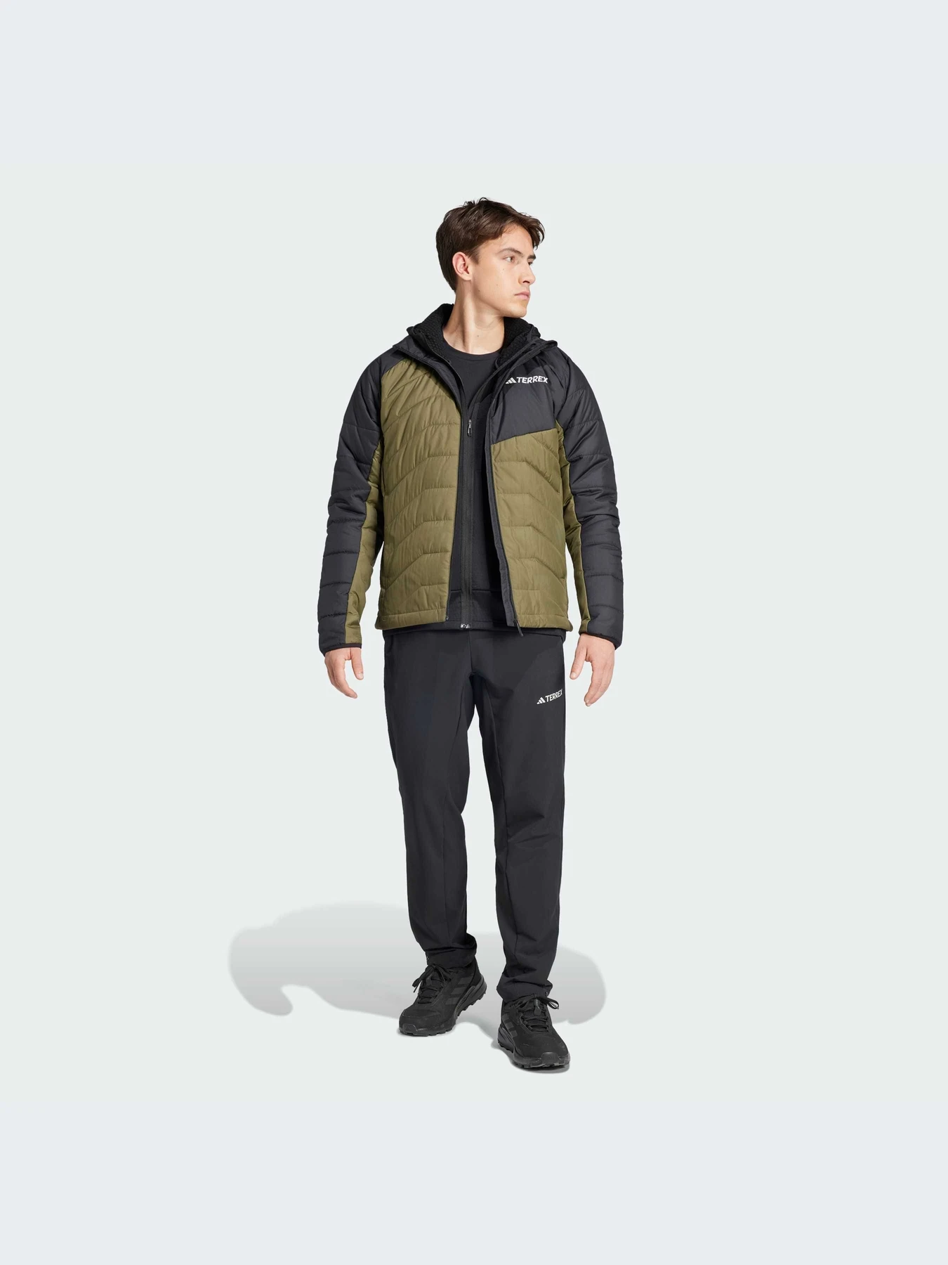 Куртки и дубленки Adidas модель IM8205 Куртки и дубленки Adidas модель IM8205 Фото