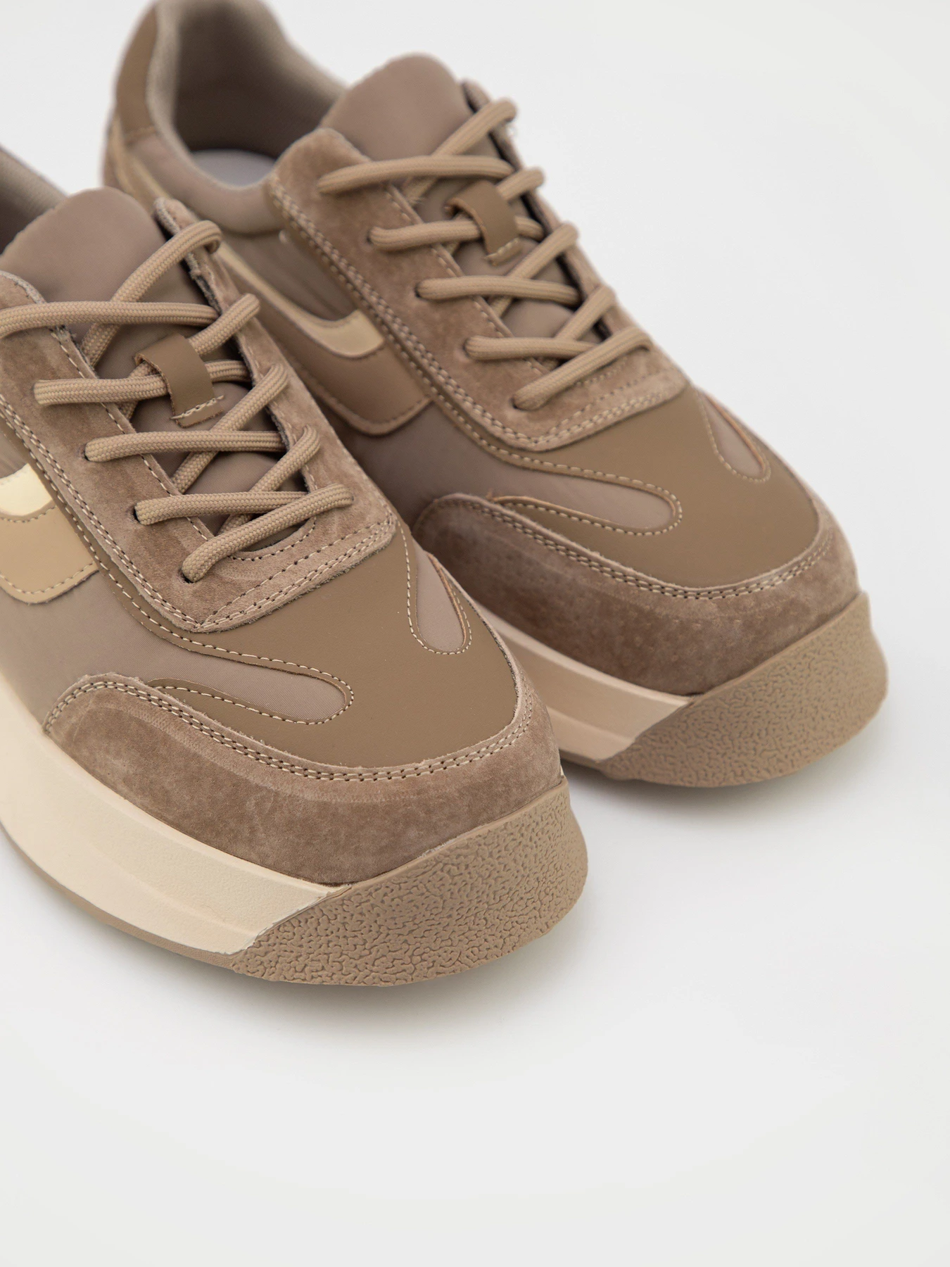 Кроссовки URBAN TRACE модель UT19930-WT Кроссовки URBAN TRACE модель UT19930-WT Фото