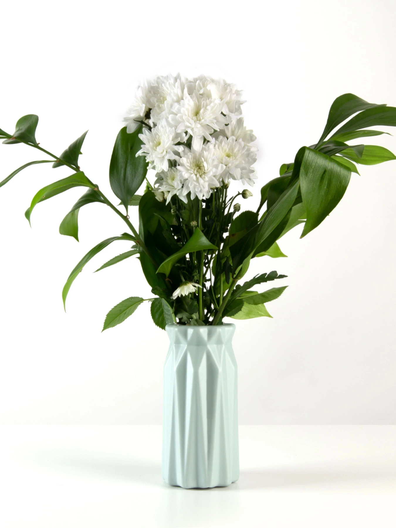 Ваза для цветов пластиковая голубая MBM HOME модель DH-FLOWERS-01 BLUE Ваза для цветов пластиковая голубая MBM HOME модель DH-FLOWERS-01 BLUE Фото