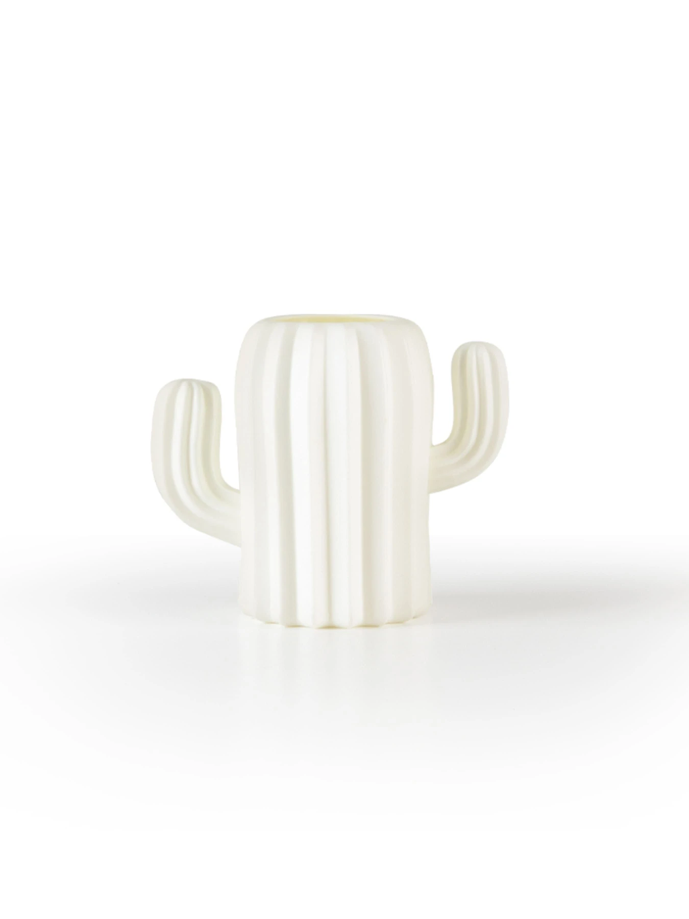 Ваза для цветов пластиковая белая MBM HOME модель DH-FLOWERS-02 WHITE Ваза для цветов пластиковая белая MBM HOME модель DH-FLOWERS-02 WHITE Фото