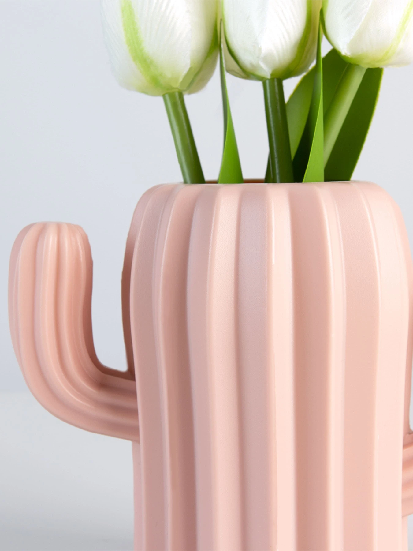 Ваза для цветов пластиковая розовая MBM HOME модель DH-FLOWERS-02 PINK Ваза для цветов пластиковая розовая MBM HOME модель DH-FLOWERS-02 PINK Фото