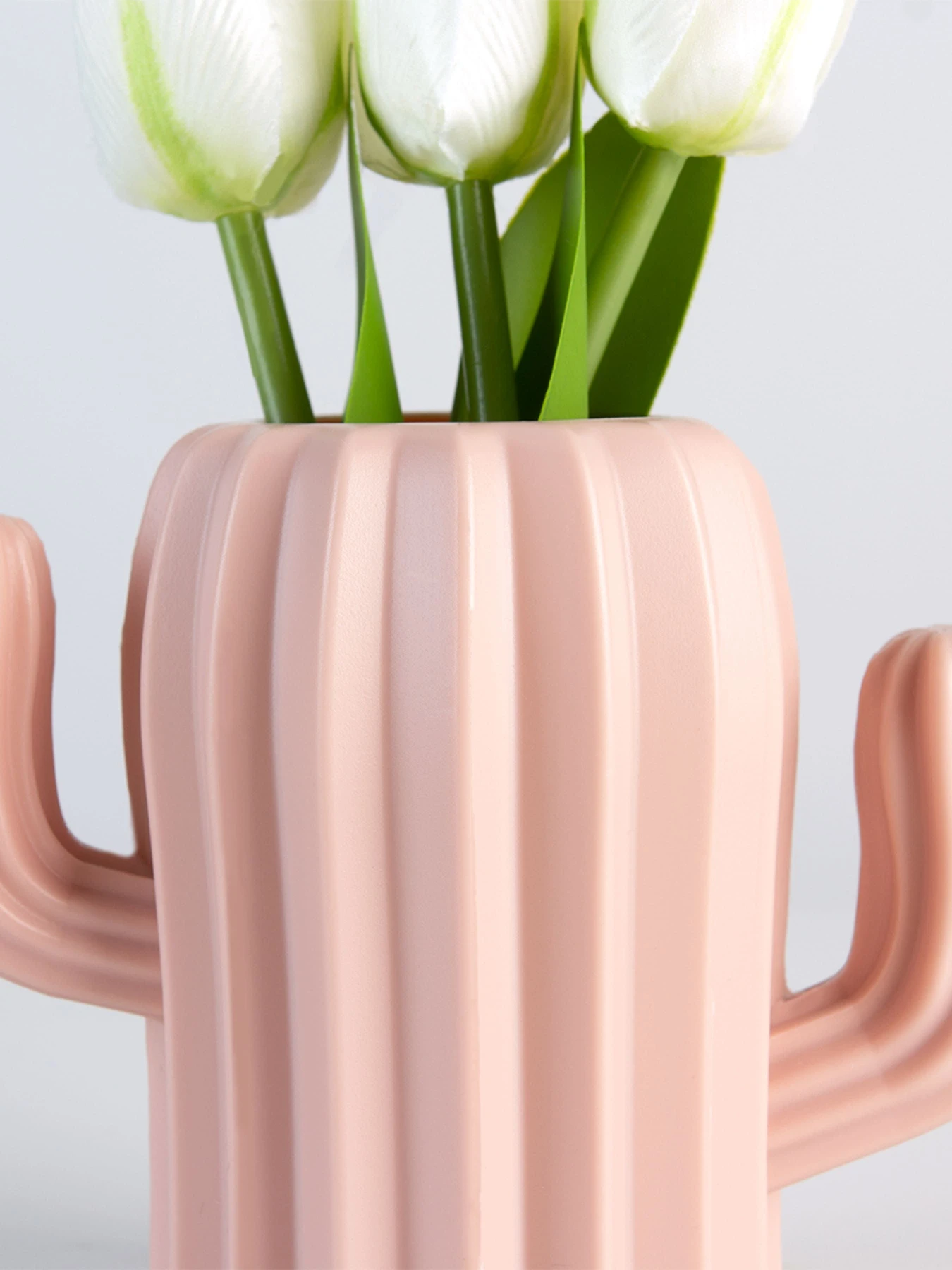 Ваза для цветов пластиковая розовая MBM HOME модель DH-FLOWERS-02 PINK Ваза для цветов пластиковая розовая MBM HOME модель DH-FLOWERS-02 PINK Фото