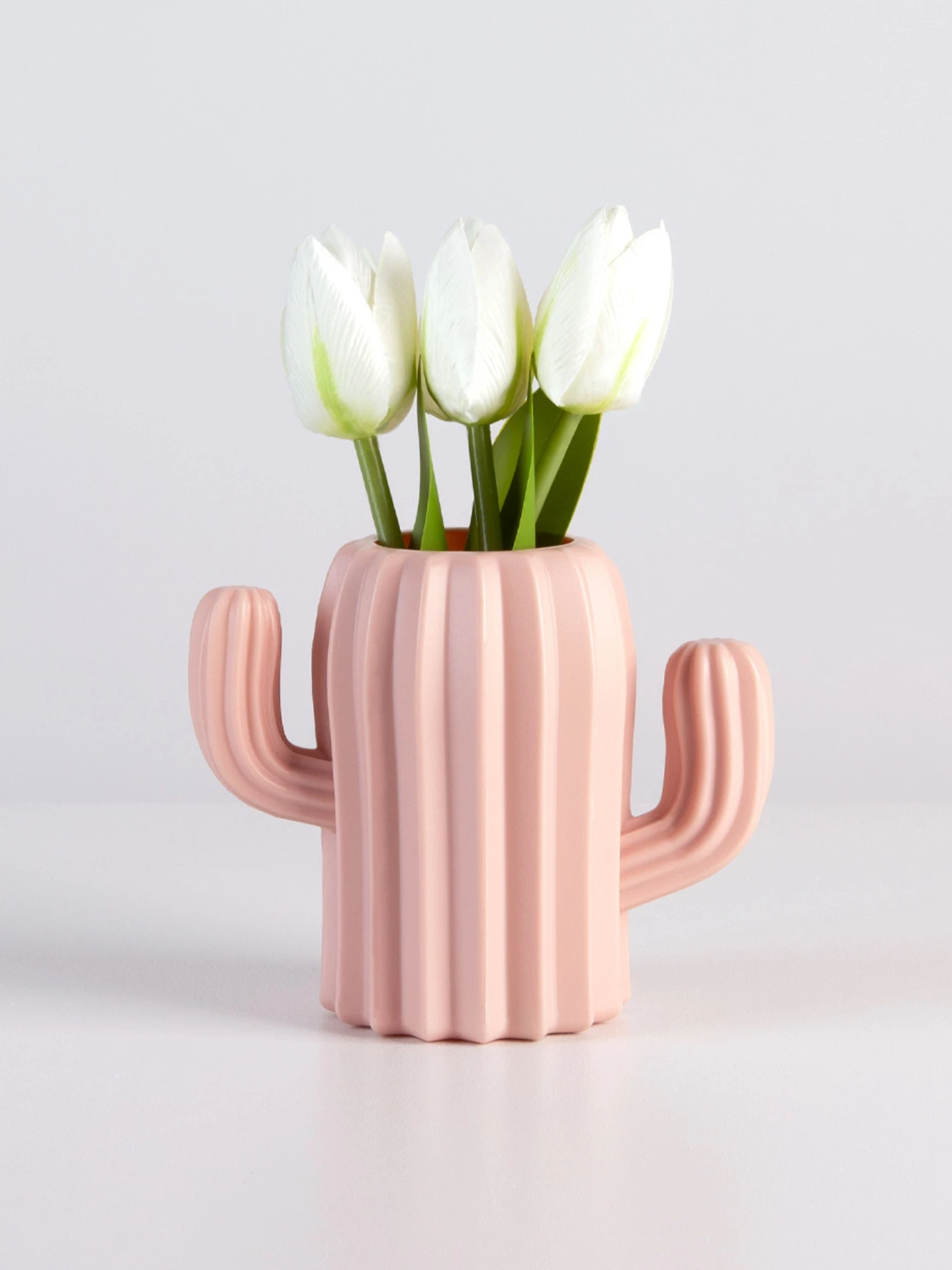Ваза для цветов пластиковая розовая MBM HOME модель DH-FLOWERS-02 PINK Ваза для цветов пластиковая розовая MBM HOME модель DH-FLOWERS-02 PINK Фото