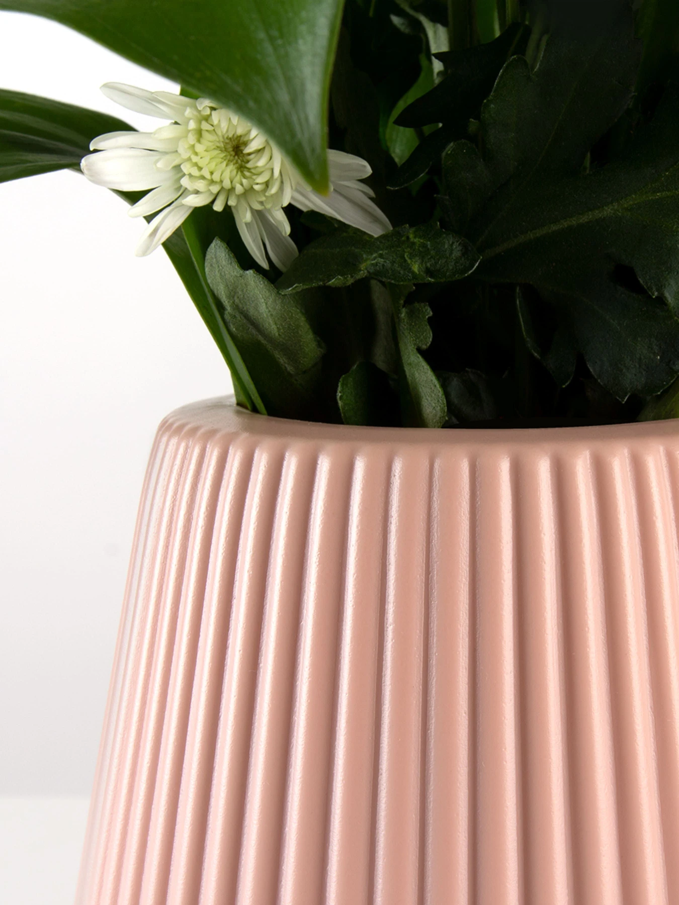 Ваза для цветов пластиковая розовая MBM HOME модель DH-FLOWERS-04 PINK Ваза для цветов пластиковая розовая MBM HOME модель DH-FLOWERS-04 PINK Фото
