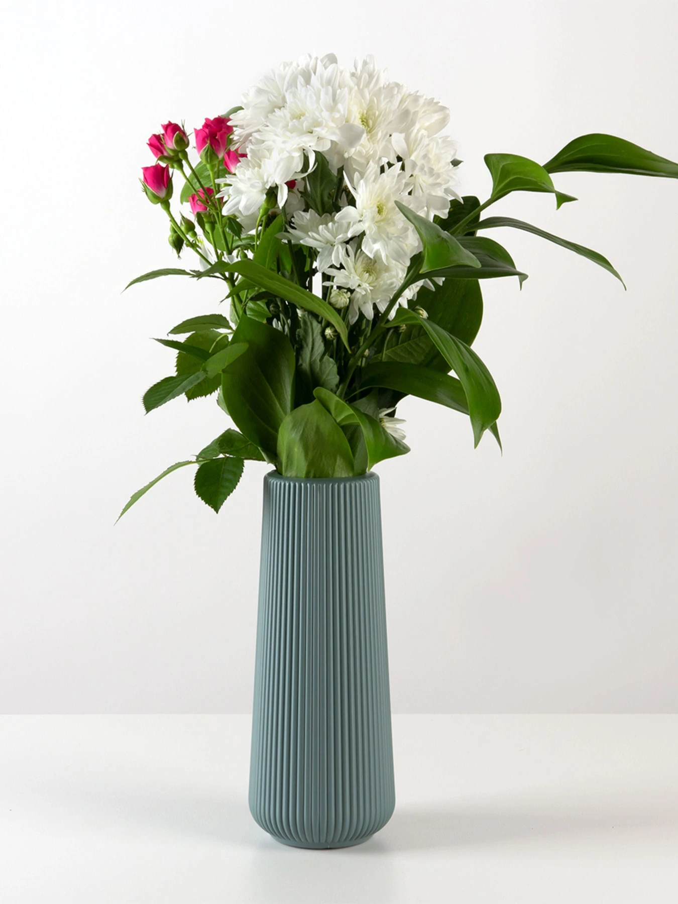 Ваза для цветов пластиковая голубая MBM HOME модель DH-FLOWERS-05 BLUE Ваза для цветов пластиковая голубая MBM HOME модель DH-FLOWERS-05 BLUE Фото