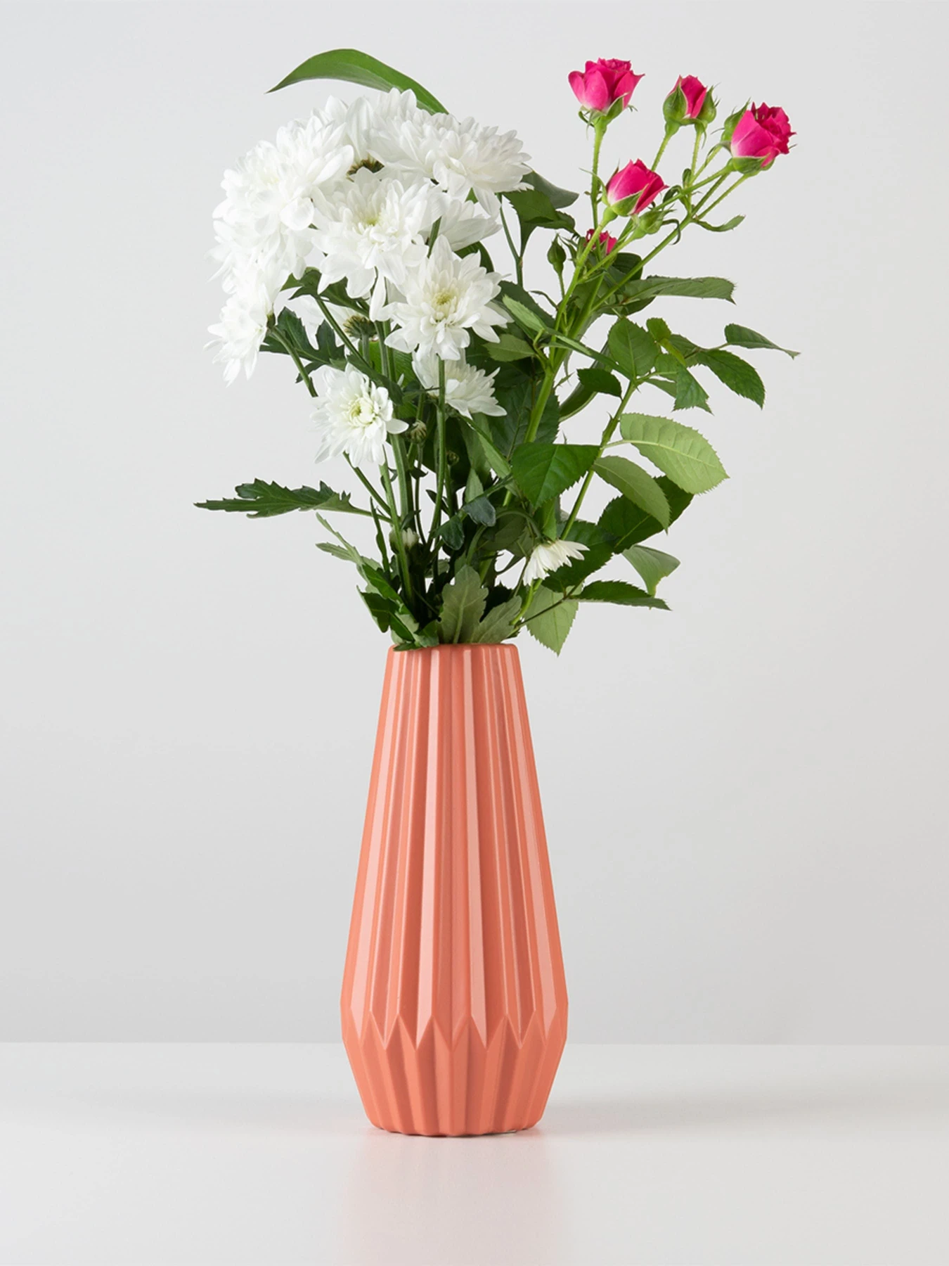 Ваза для цветов пластиковая коралловая MBM HOME модель DH-FLOWERS-06 CORAL Ваза для цветов пластиковая коралловая MBM HOME модель DH-FLOWERS-06 CORAL Фото