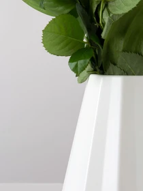 Ваза для цветов пластиковая белая MBM HOME модель DH-FLOWERS-07 WHITE Фото