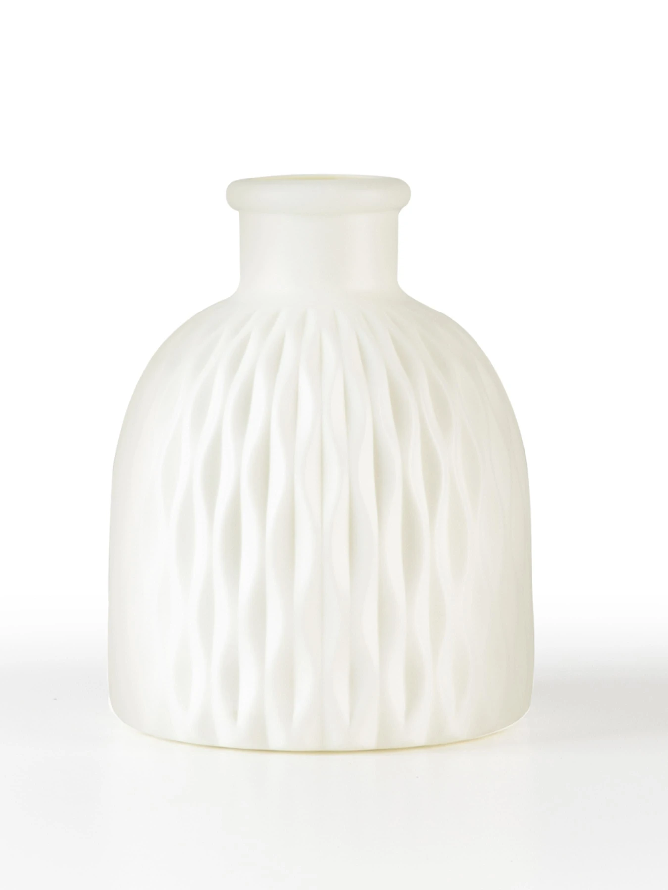 Ваза для цветов пластиковая белая MBM HOME модель DH-FLOWERS-09 WHITE Ваза для цветов пластиковая белая MBM HOME модель DH-FLOWERS-09 WHITE Фото