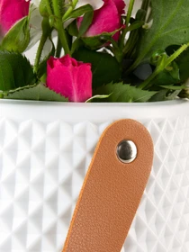 Ваза для цветов с ручкой пластиковая белая MBM HOME модель DH-FLOWERS-10 WHITE Фото