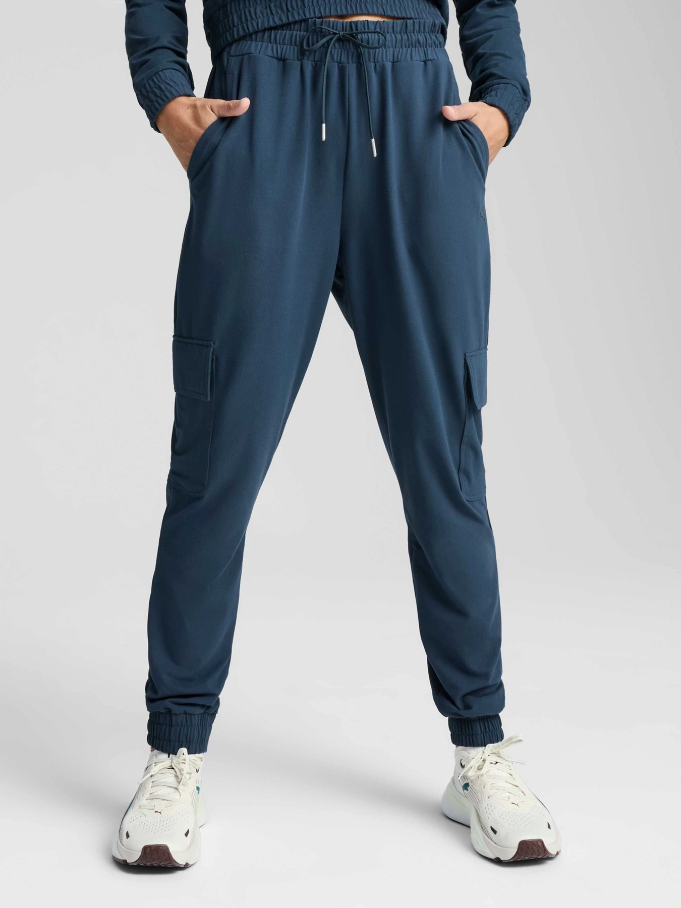 Брюки PUMA Cargo Sweatpants модель 526820 Фото