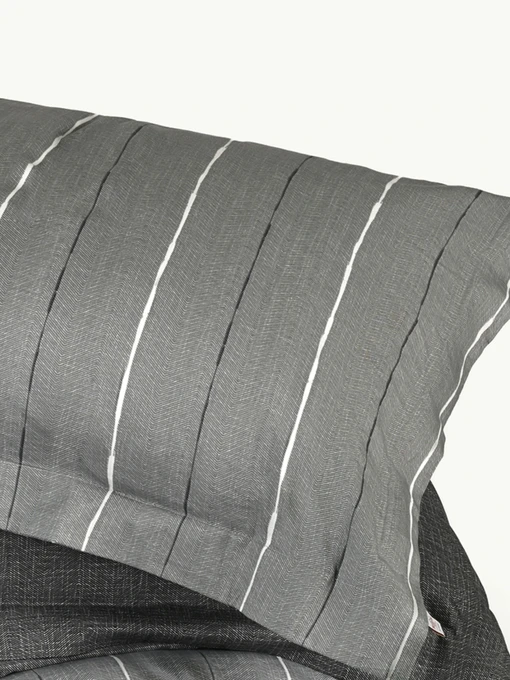 Наволочка "Сумерки" в полоску из натурального сатина MBM HOME модель BL-P-06 GRAY/PRINT Фото