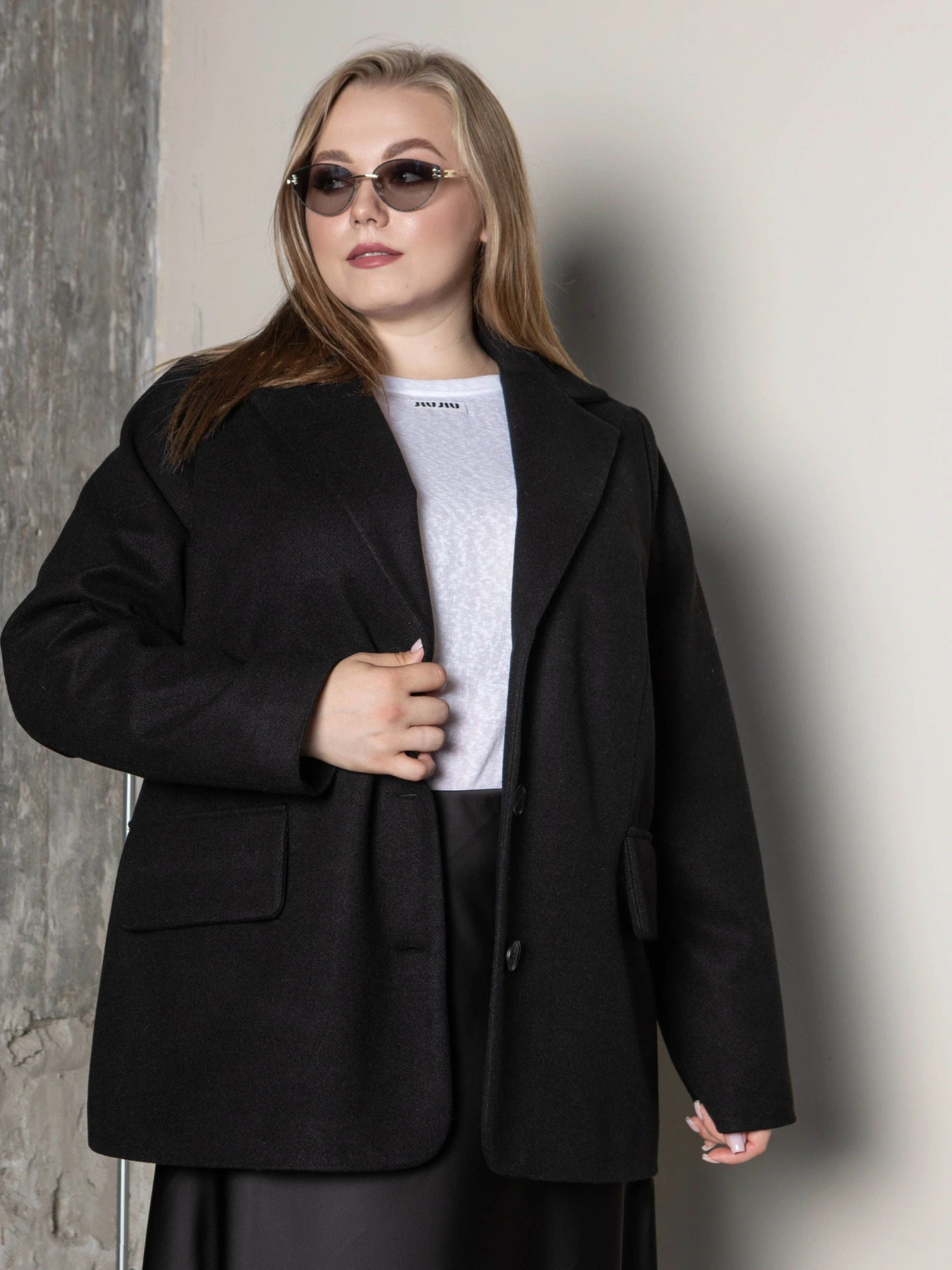 Пальто и плащи Jadone Fashion модель Nordi_chor Пальто и плащи Jadone Fashion модель Nordi_chor Фото