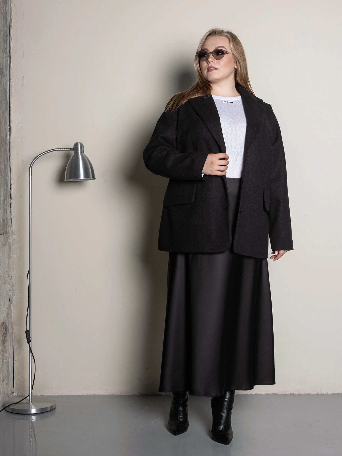 Пальто и плащи Jadone Fashion модель Nordi_chor Пальто и плащи Jadone Fashion модель Nordi_chor Фото