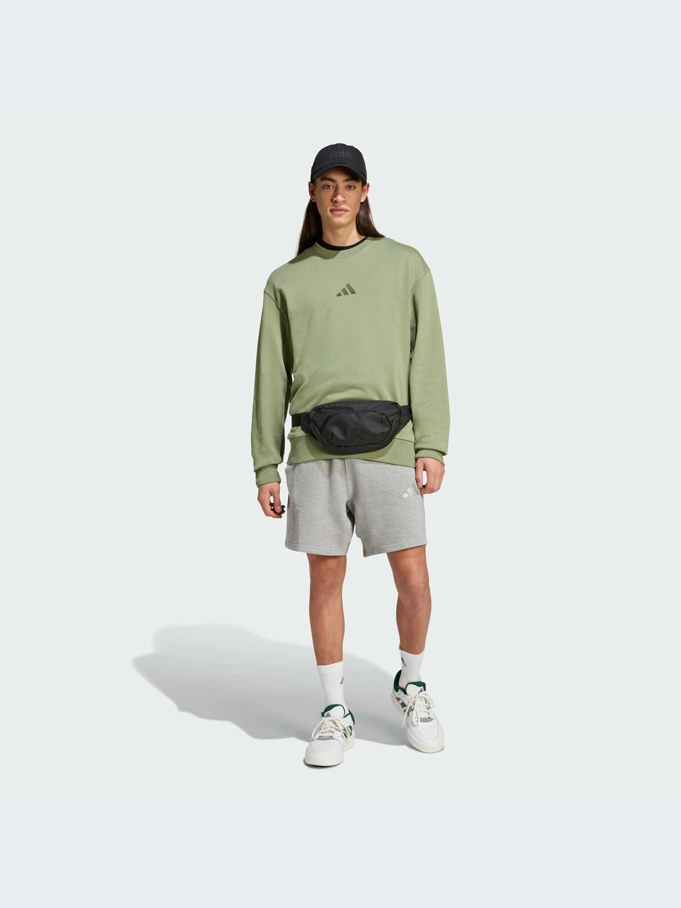 Худи и свитшоты Adidas модель IY6547 Худи и свитшоты Adidas модель IY6547 Фото