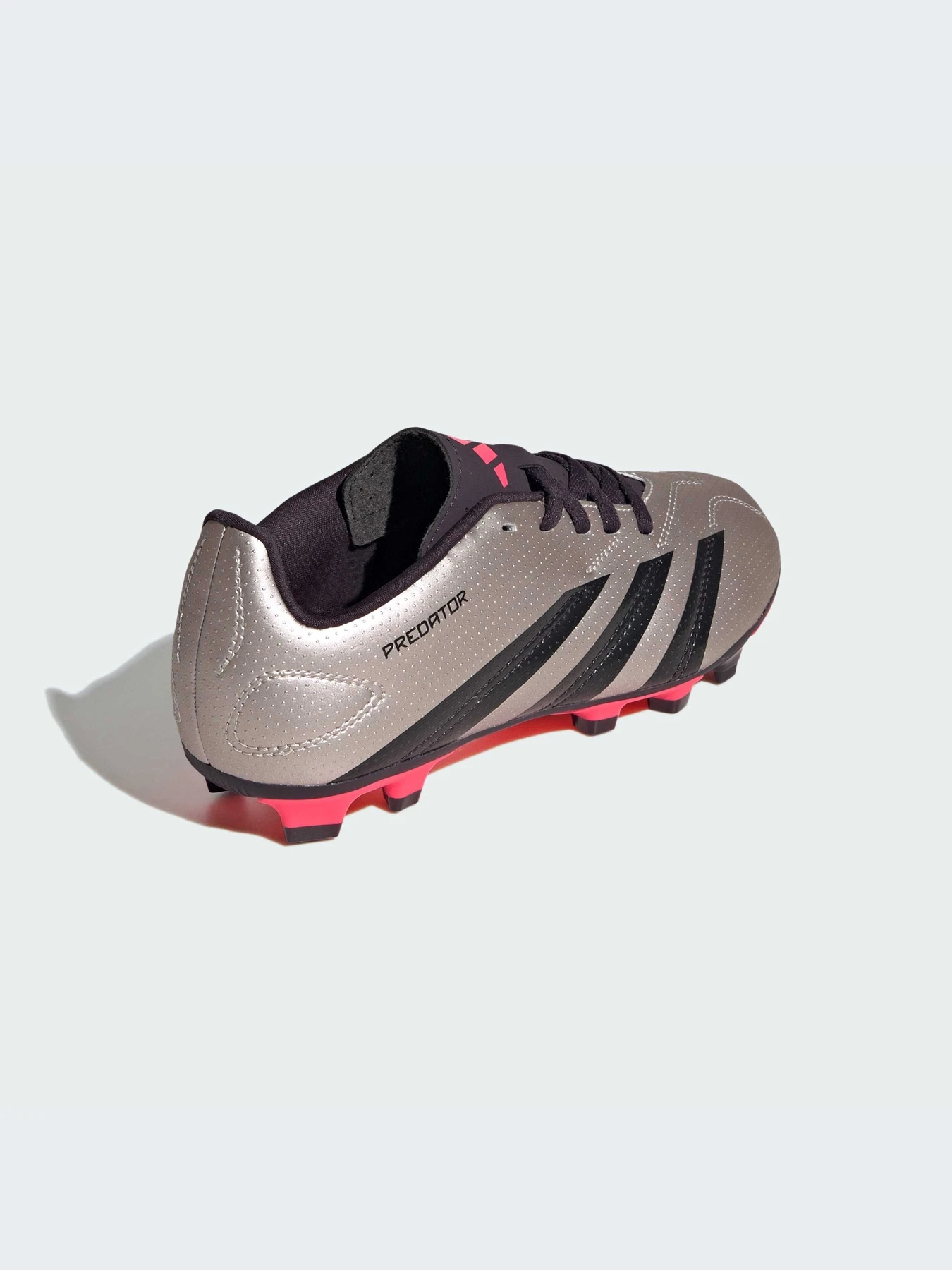 Кроссовки Adidas Predator модель IF6423 Кроссовки Adidas Predator модель IF6423 Фото