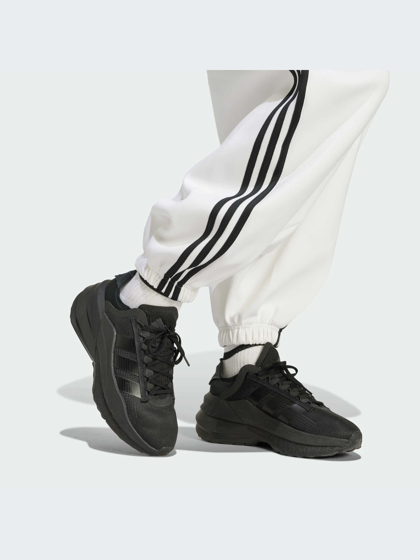 Брюки Adidas 3 Stripes модель JJ1665 Брюки Adidas 3 Stripes модель JJ1665 Фото