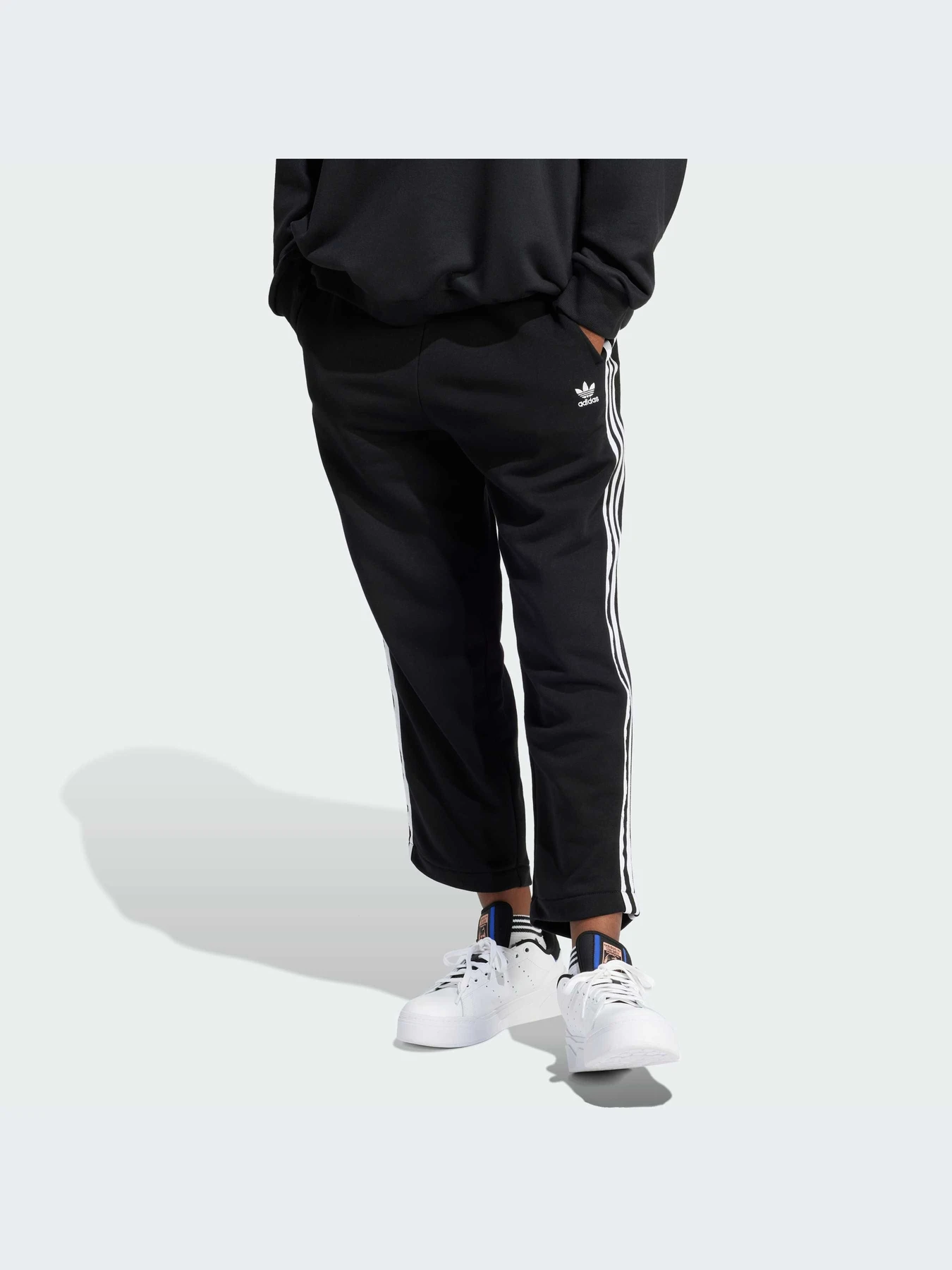 Брюки Adidas Adicolor модель IU2413 Фото