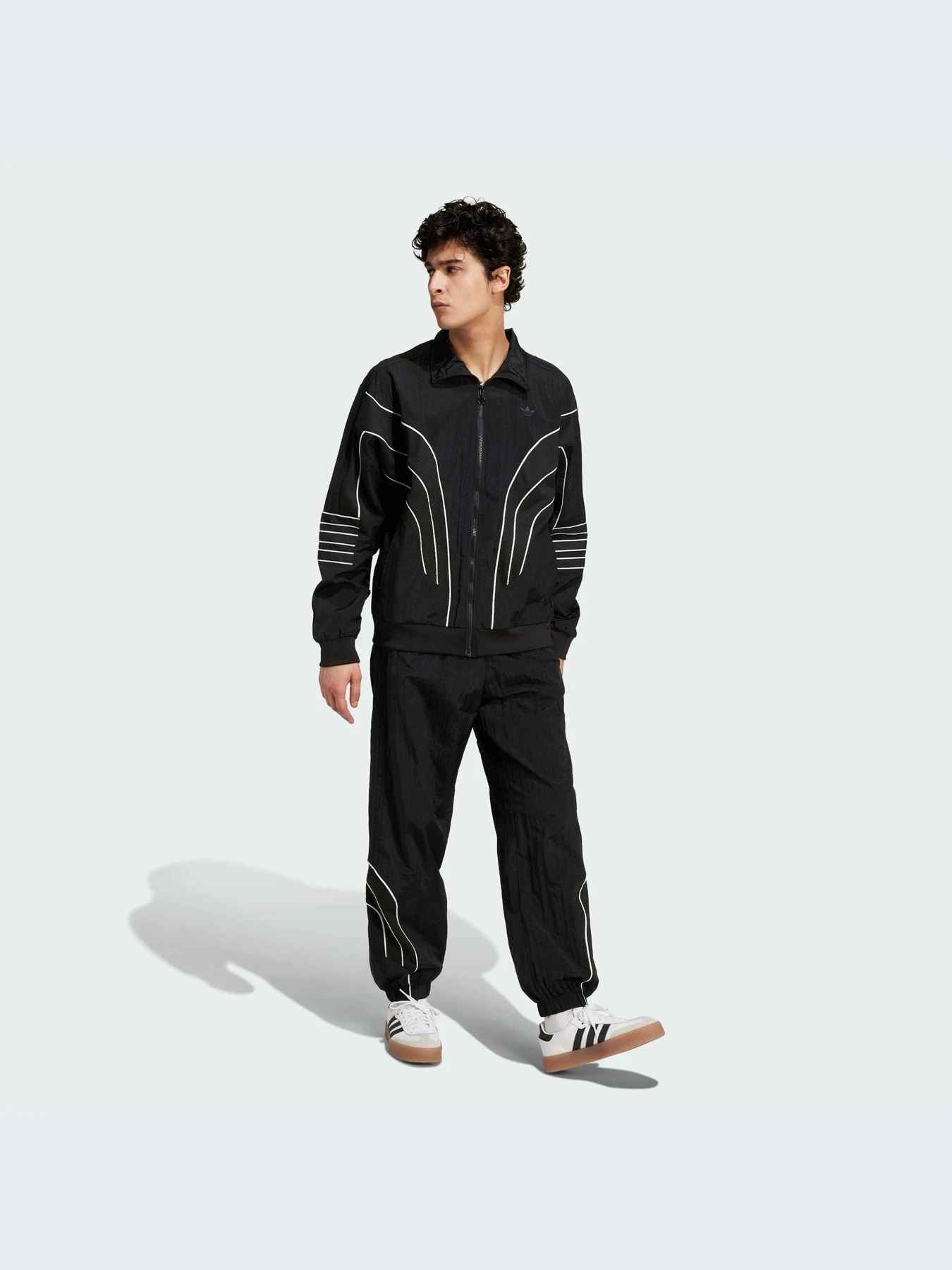 Брюки Adidas модель IX6712 Брюки Adidas модель IX6712 Фото