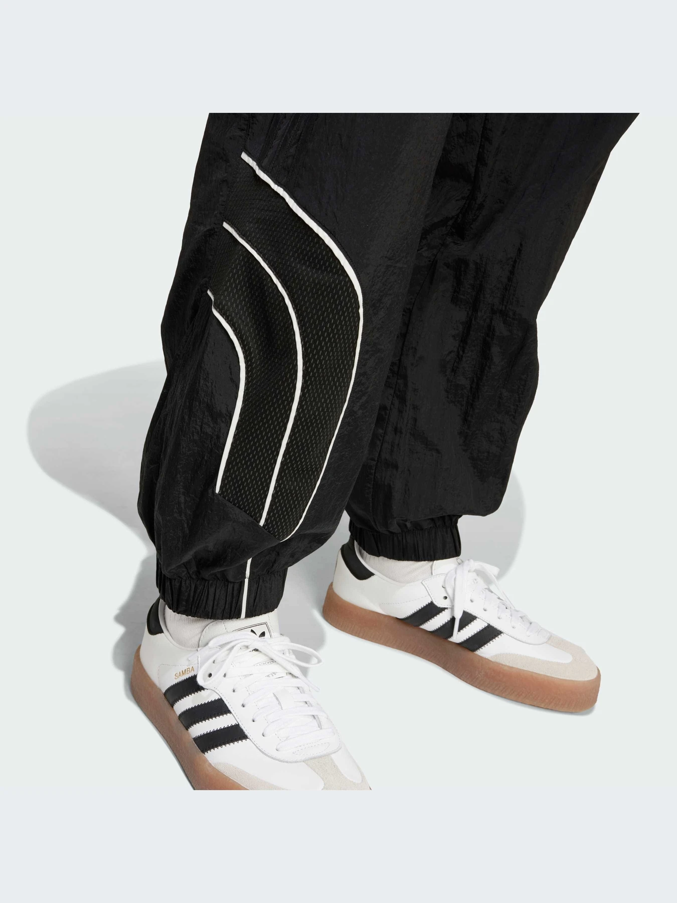 Брюки Adidas модель IX6712 Брюки Adidas модель IX6712 Фото