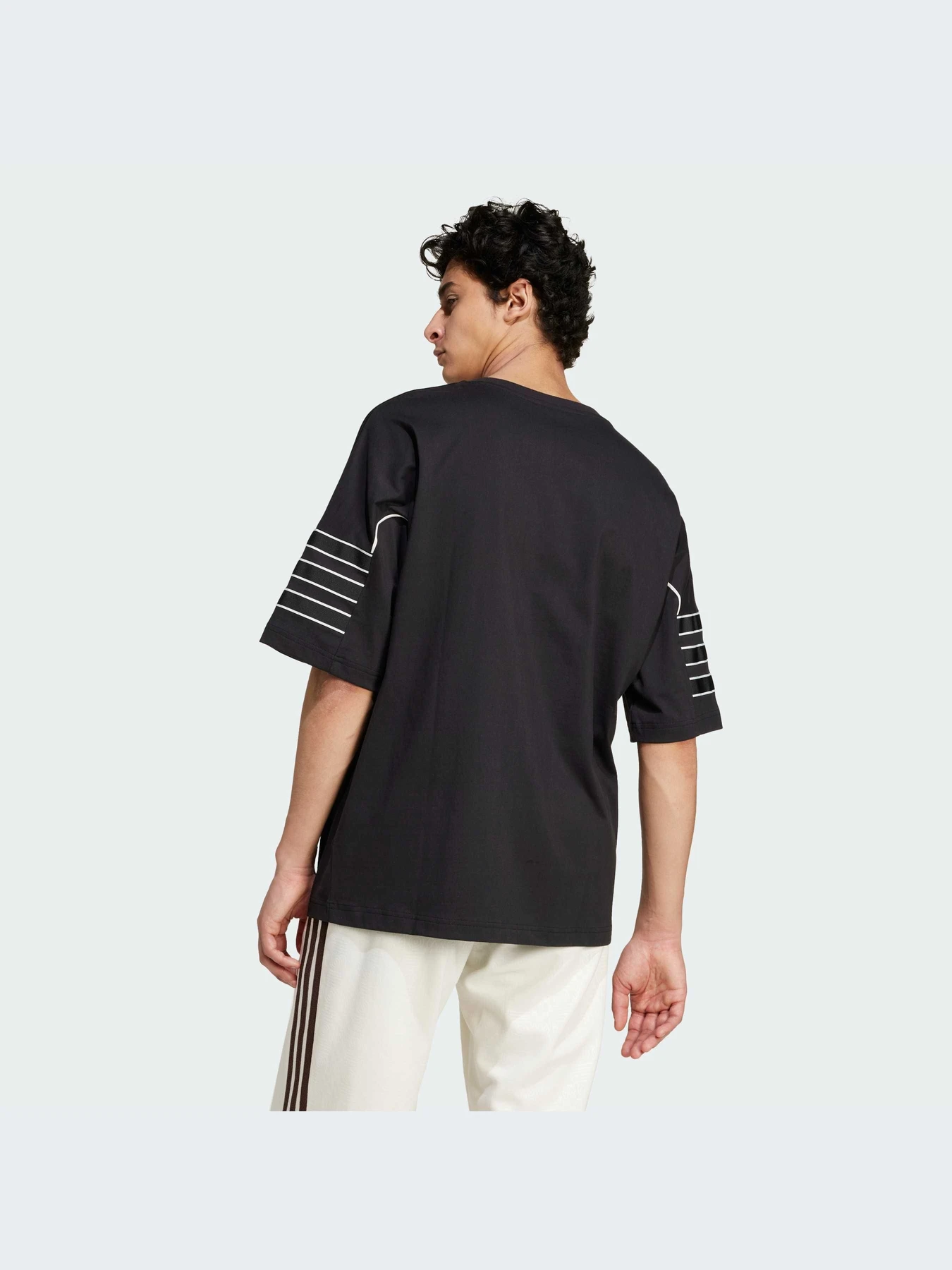 Футболки и поло Adidas модель IX6727 Футболки и поло Adidas модель IX6727 Фото