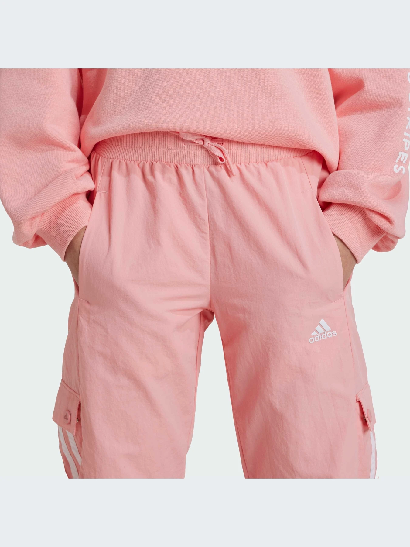 Брюки Adidas модель IV7047 Брюки Adidas модель IV7047 Фото