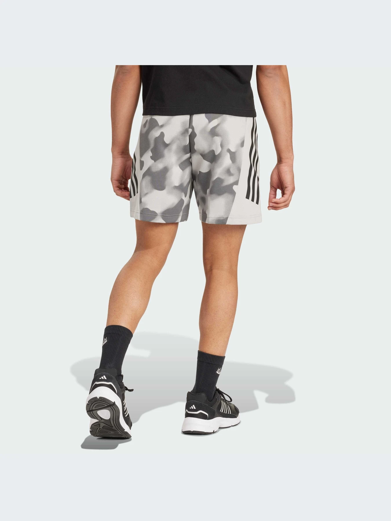 Шорты Adidas 3 Stripes модель IW6081 Шорты Adidas 3 Stripes модель IW6081 Фото