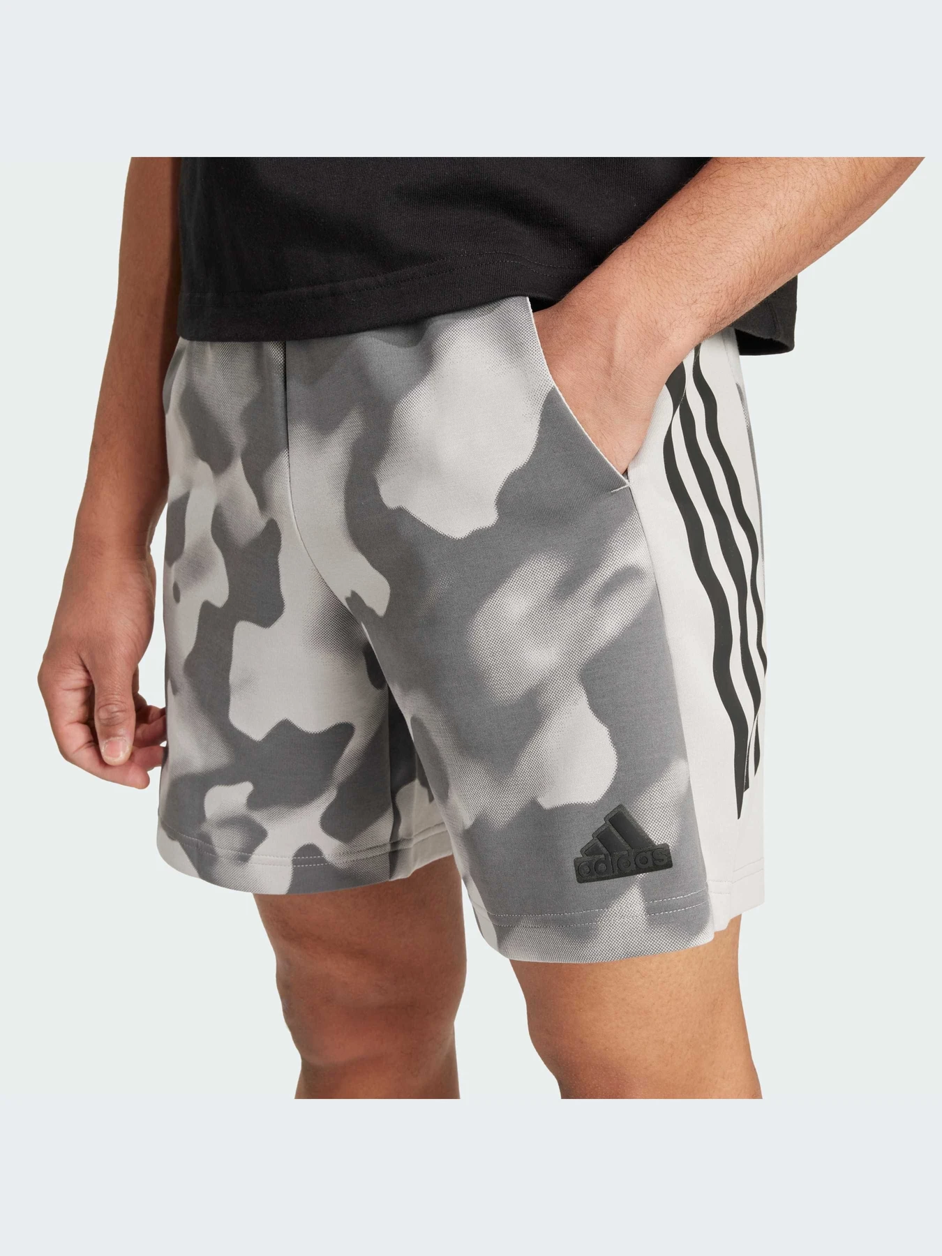 Шорты Adidas 3 Stripes модель IW6081 Шорты Adidas 3 Stripes модель IW6081 Фото
