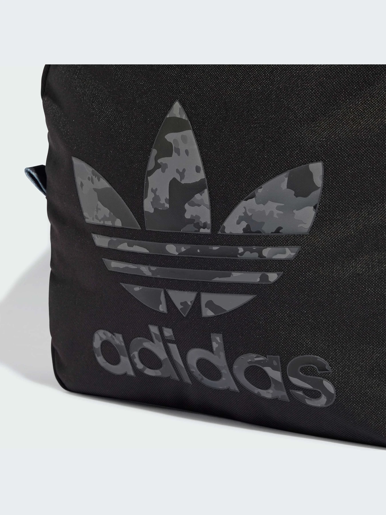 Рюкзаки Adidas Graphics модель IX6824 Рюкзаки Adidas Graphics модель IX6824 Фото