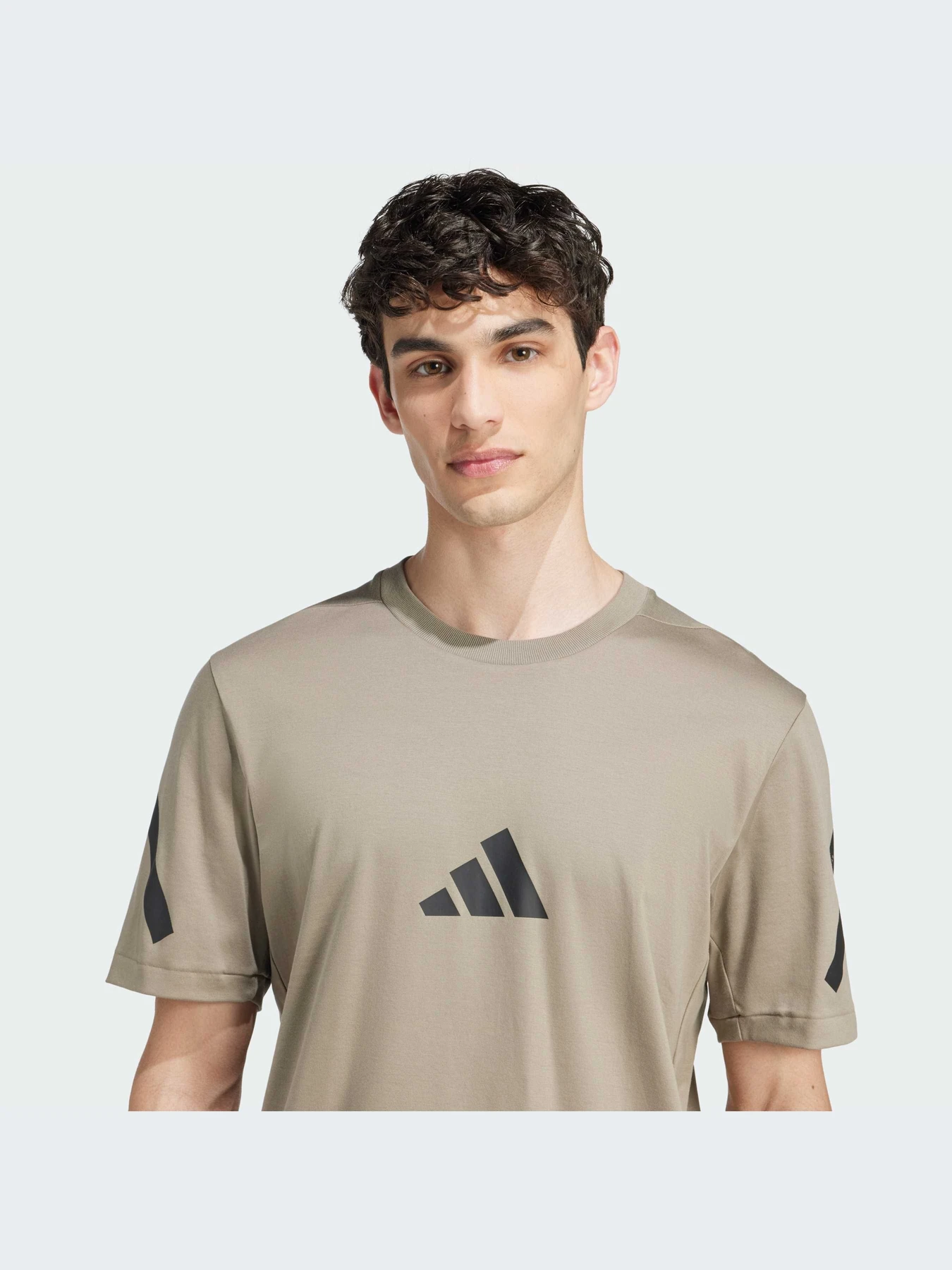 Футболки і поло Adidas ZNE модель JE7541 Футболки і поло Adidas ZNE модель JE7541 Фото