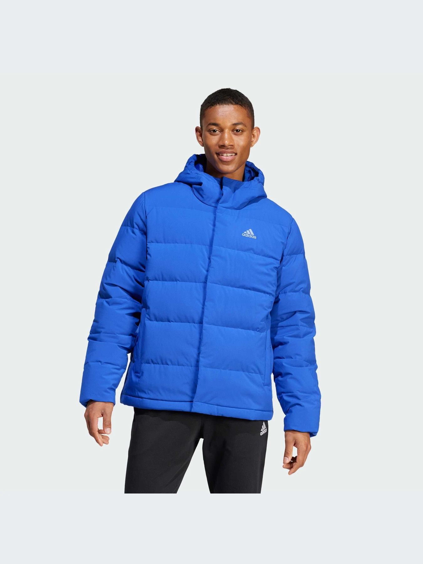 Куртки и дубленки Adidas модель IZ4700 Куртки и дубленки Adidas модель IZ4700 Фото