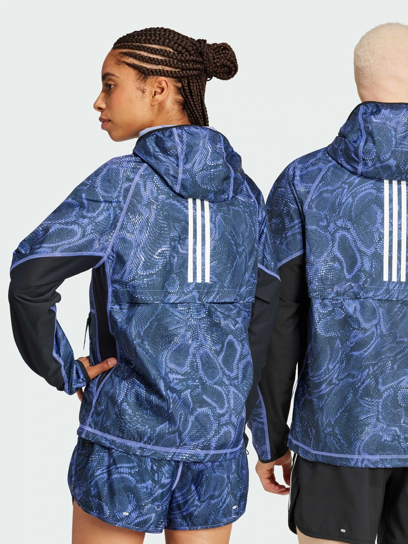 Худи и свитшоты Adidas модель IX5416 Худи и свитшоты Adidas модель IX5416 Фото