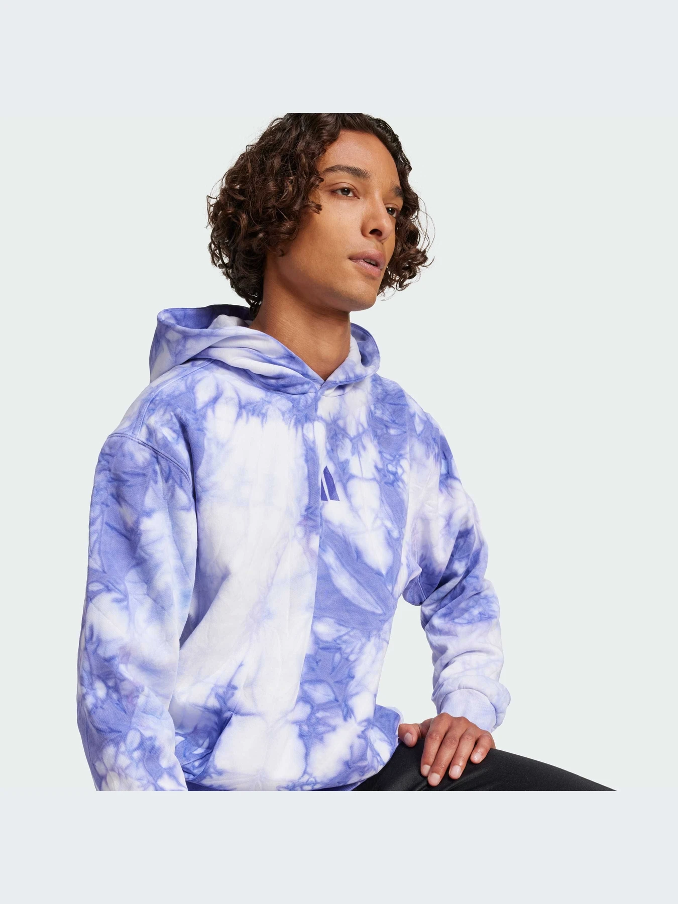Худи и свитшоты Adidas модель IY6591 Худи и свитшоты Adidas модель IY6591 Фото