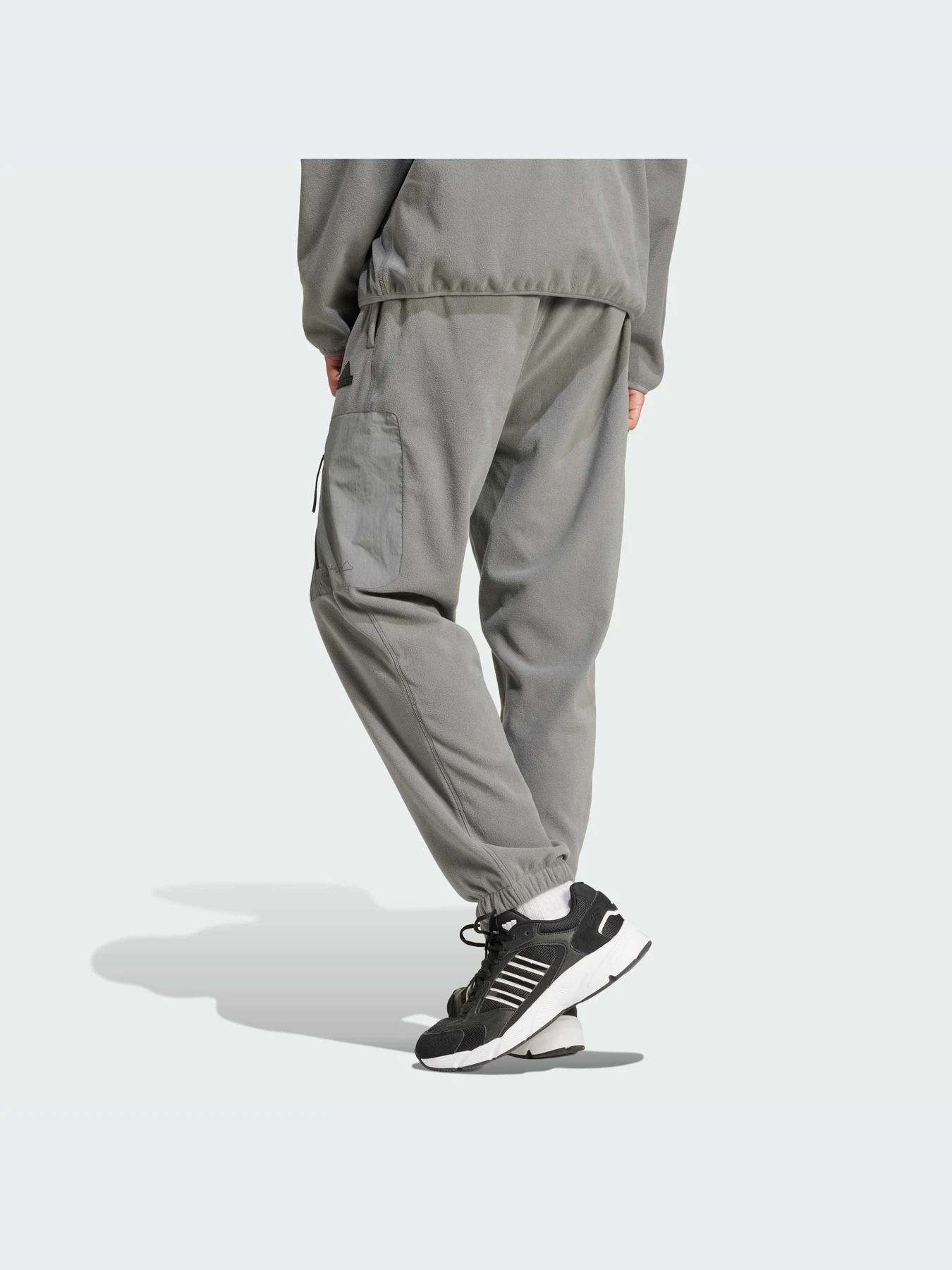 Брюки Adidas модель IY1498 Брюки Adidas модель IY1498 Фото