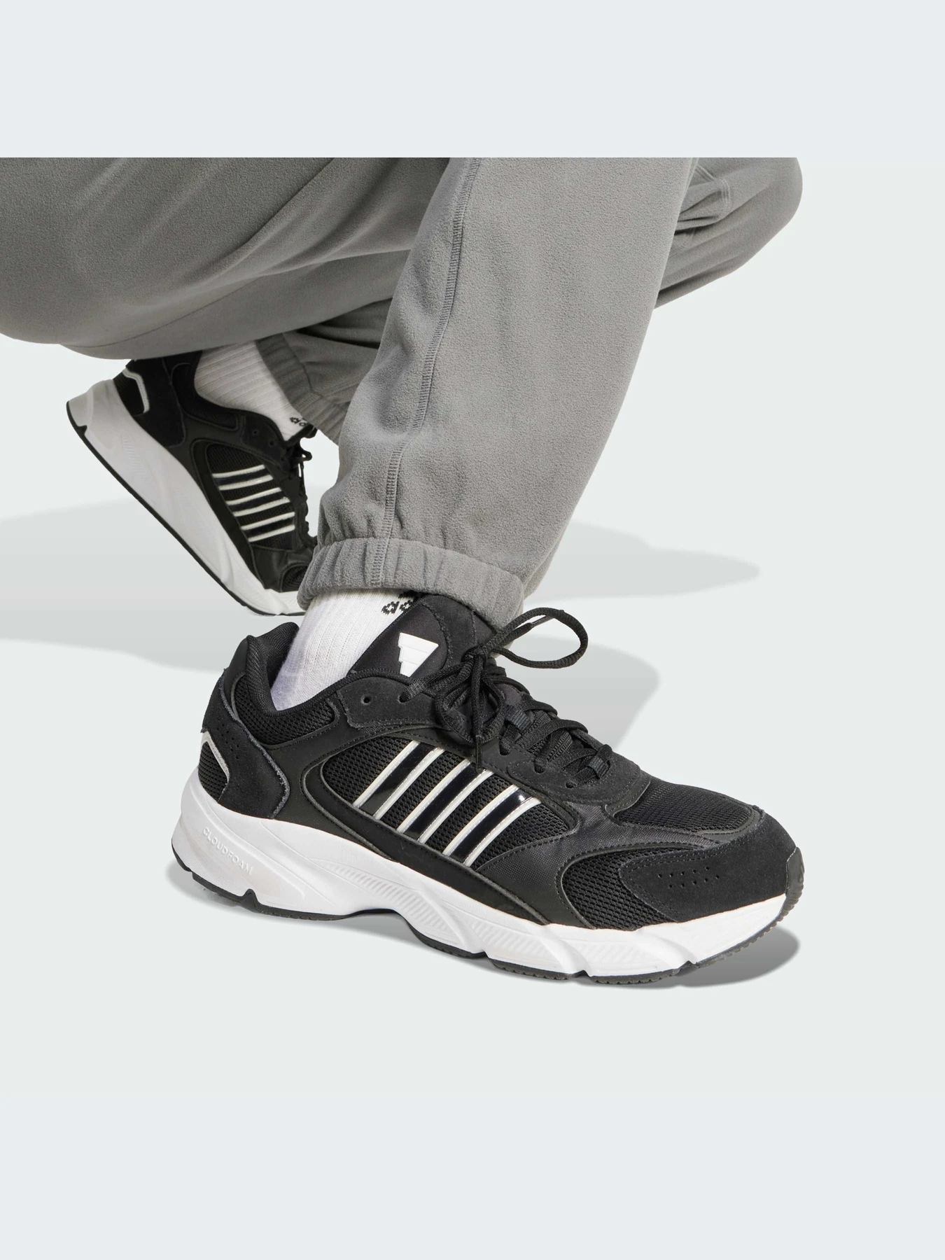 Брюки Adidas модель IY1498 Брюки Adidas модель IY1498 Фото