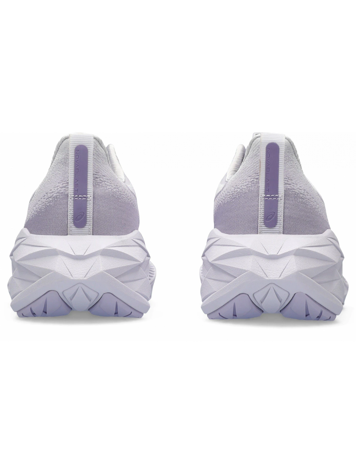 Кроссовки Asics Novablast 4 модель 1012B510-020 Фото