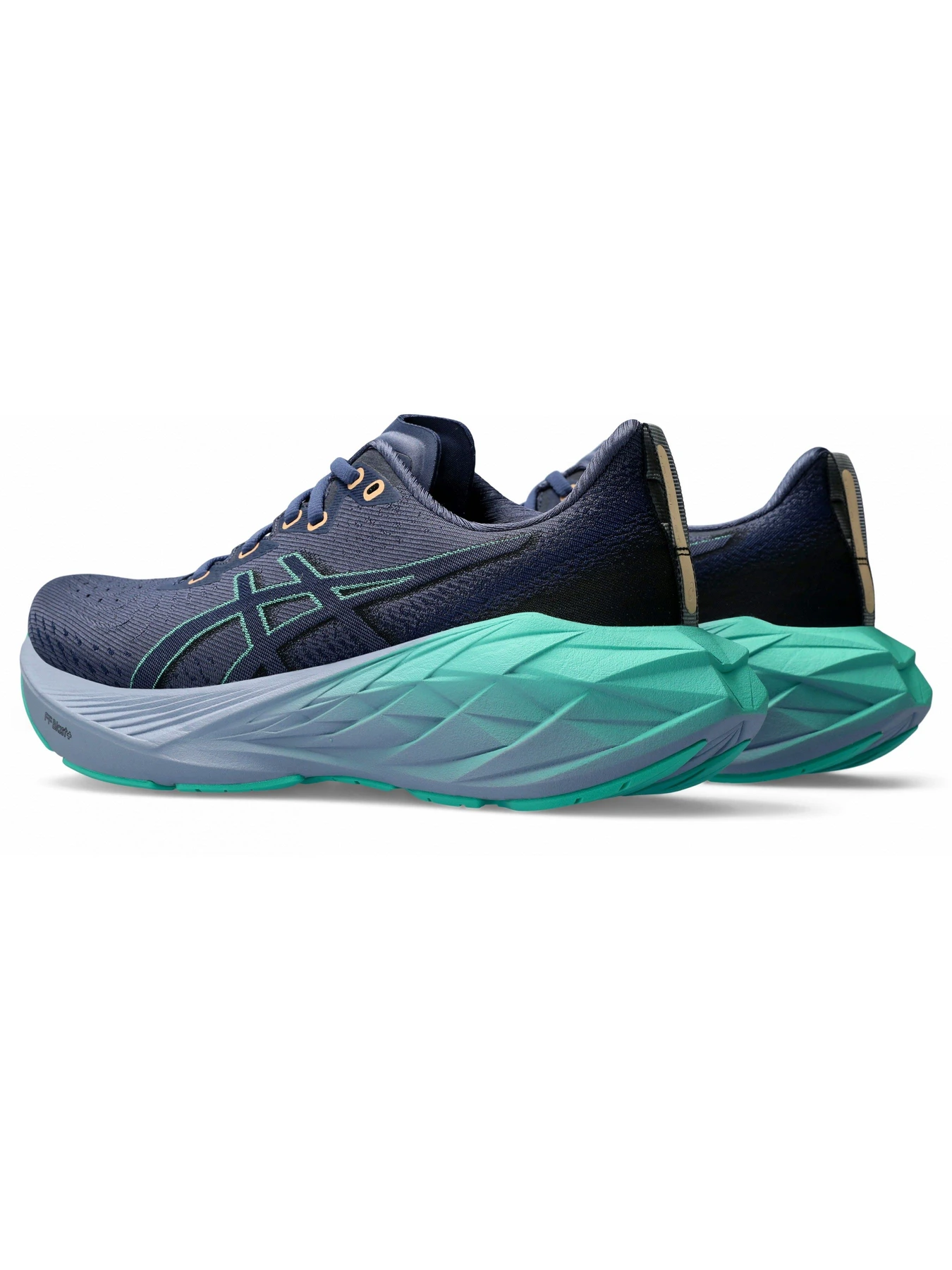 Кроссовки Asics Novablast 4 модель 1012B510-401 Фото