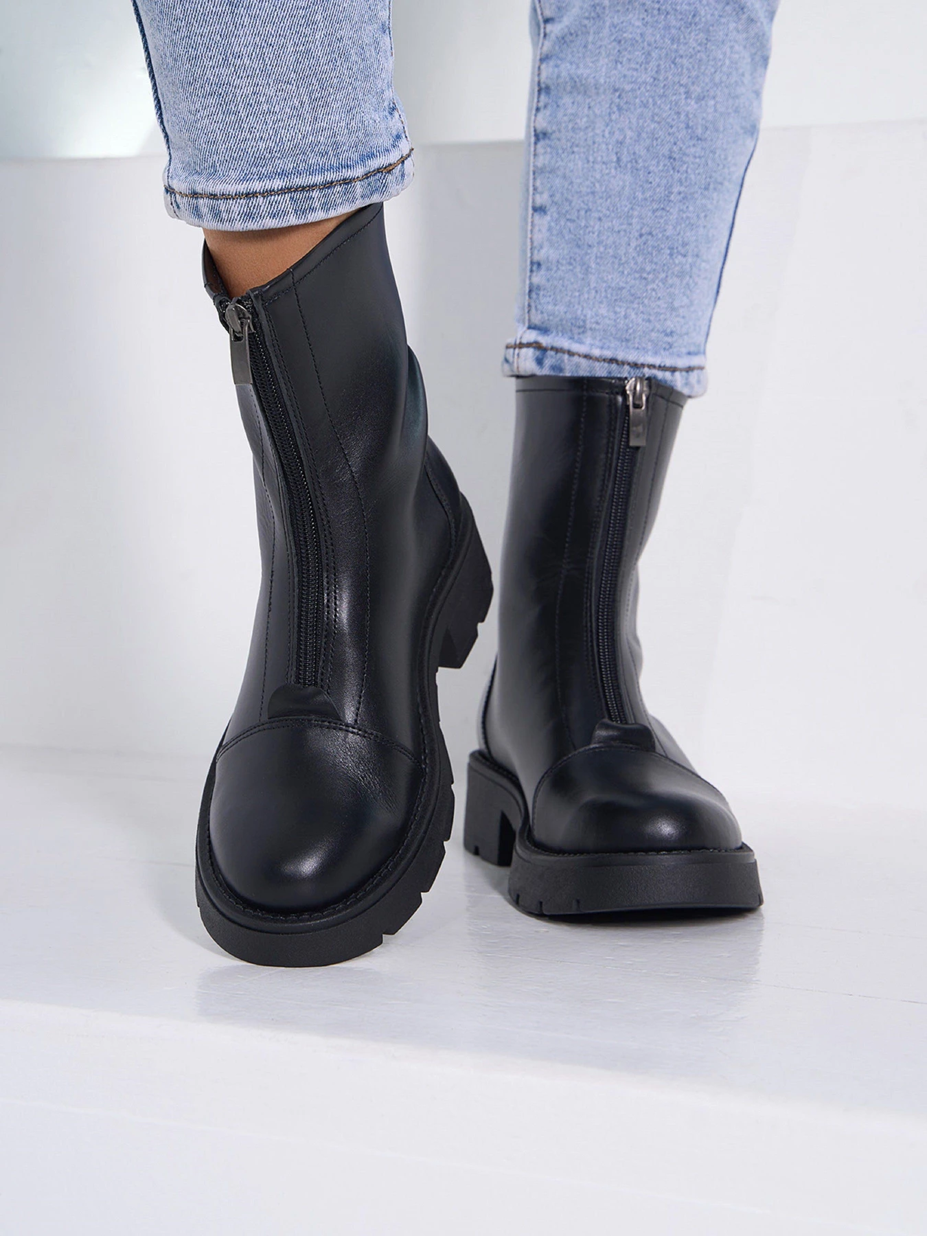 Ботинки и сапоги ISSA Plus модель OB2-544_черный Ботинки и сапоги ISSA Plus модель OB2-544_черный Фото