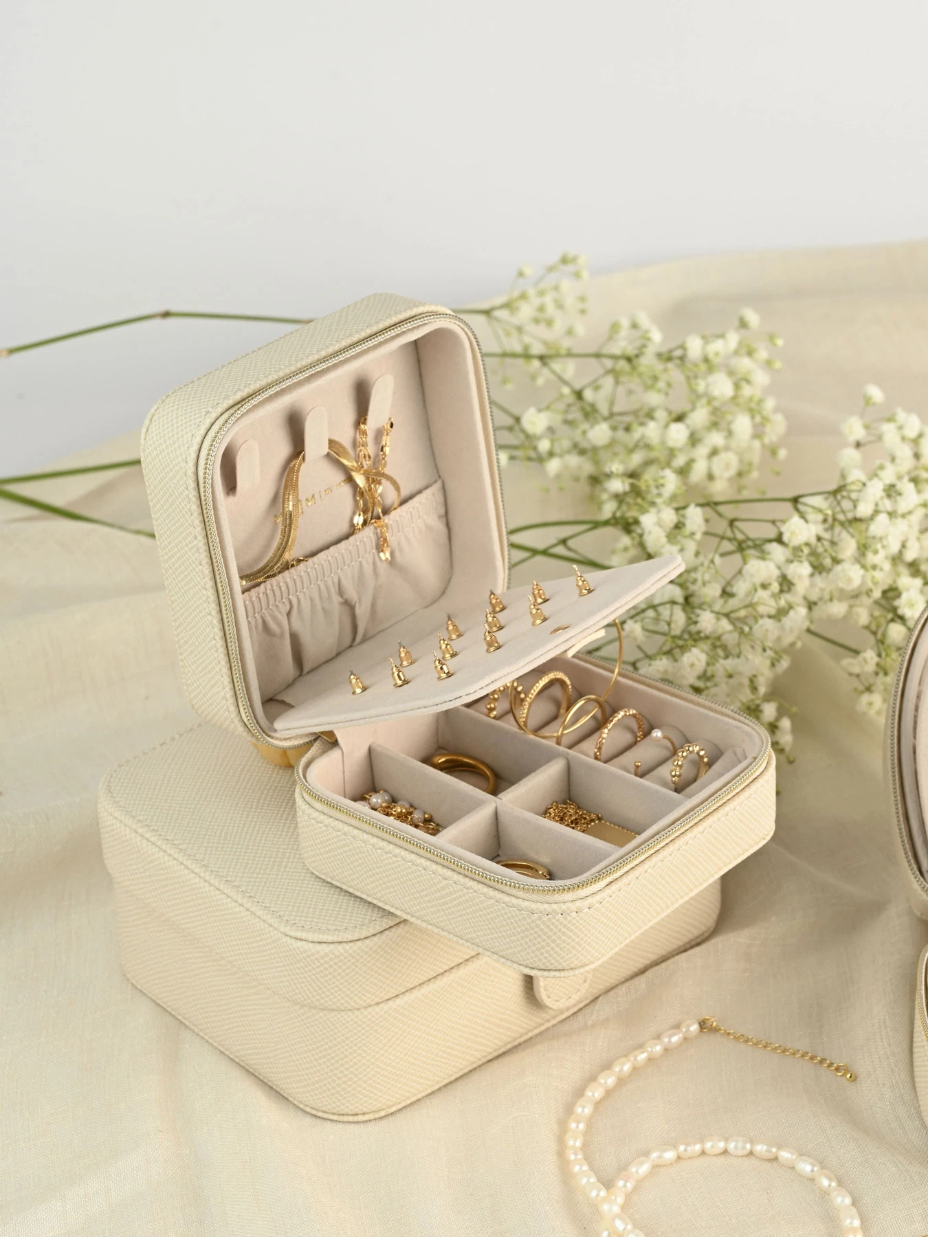Органайзер для украшений на молнии "Пектораль" MBM HOME модель FH-53 BEIGE Органайзер для украшений на молнии "Пектораль" MBM HOME модель FH-53 BEIGE Фото