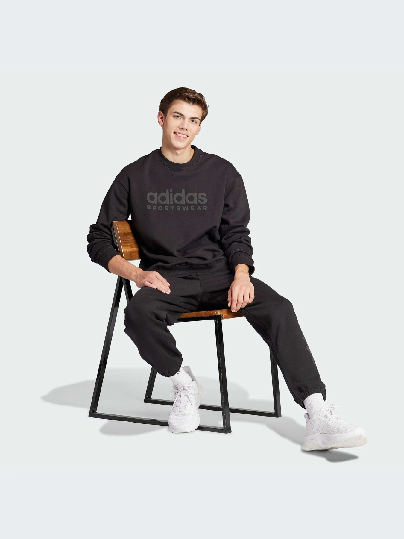 Худи и свитшоты Adidas модель IW1190 Фото