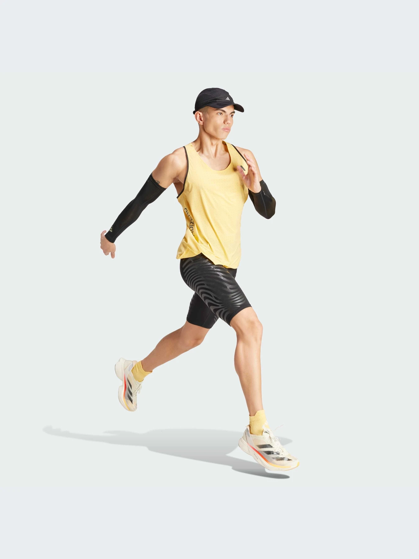 Шорты Adidas adizero модель IK9716 Шорты Adidas adizero модель IK9716 Фото