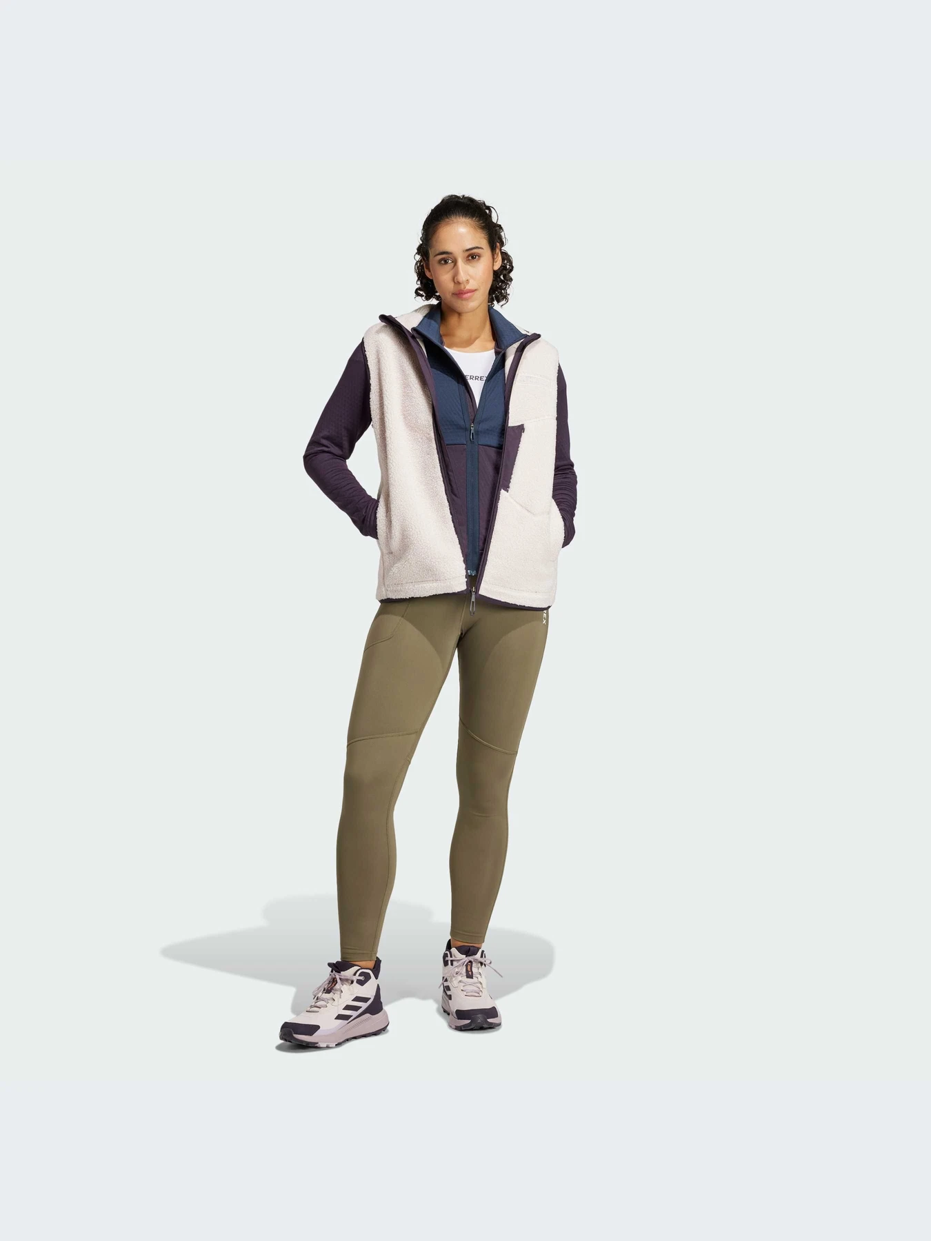 Худи и свитшоты Adidas модель IW4206 Худи и свитшоты Adidas модель IW4206 Фото