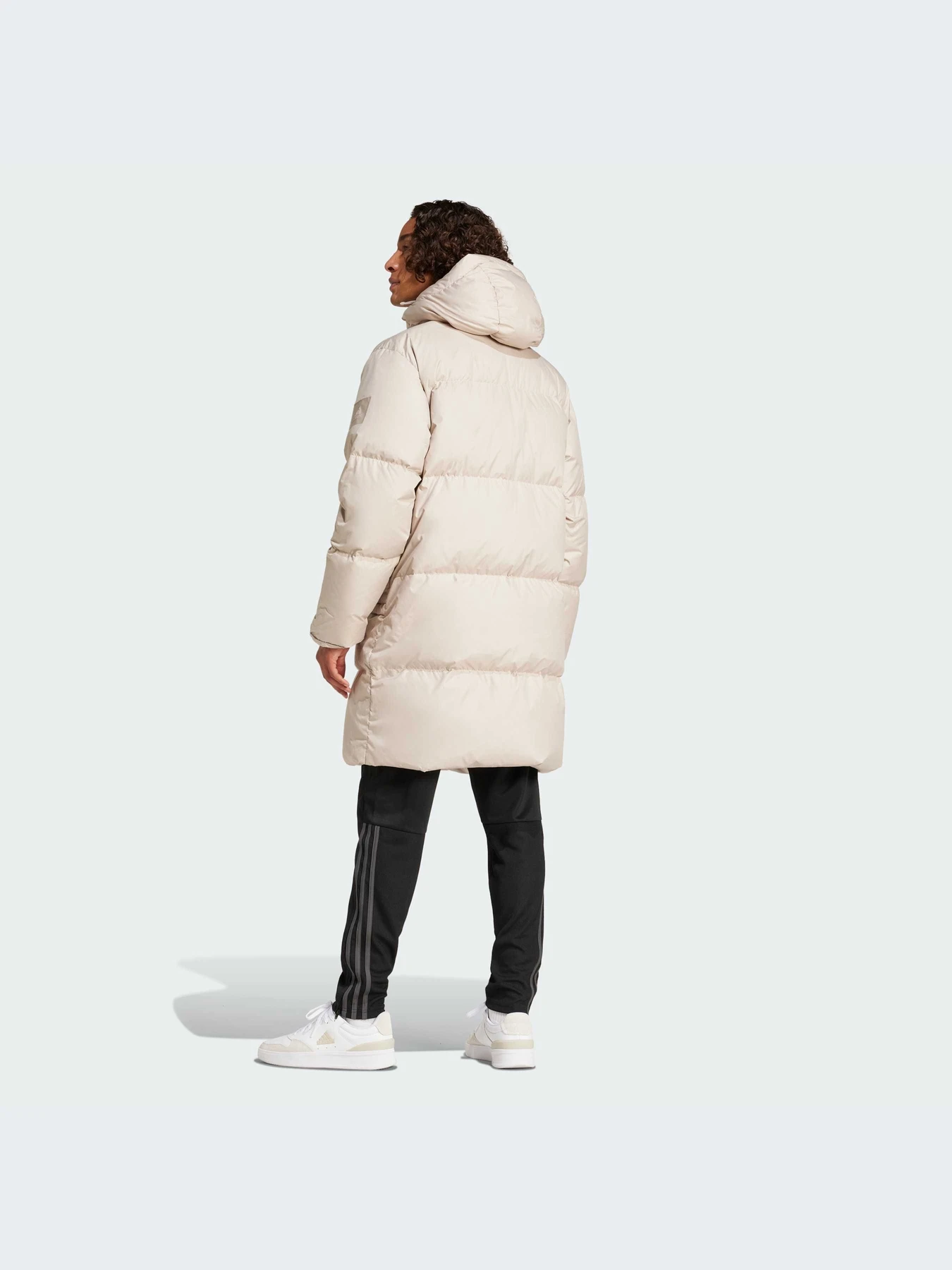 Куртки и дубленки Adidas модель IX8855 Куртки и дубленки Adidas модель IX8855 Фото
