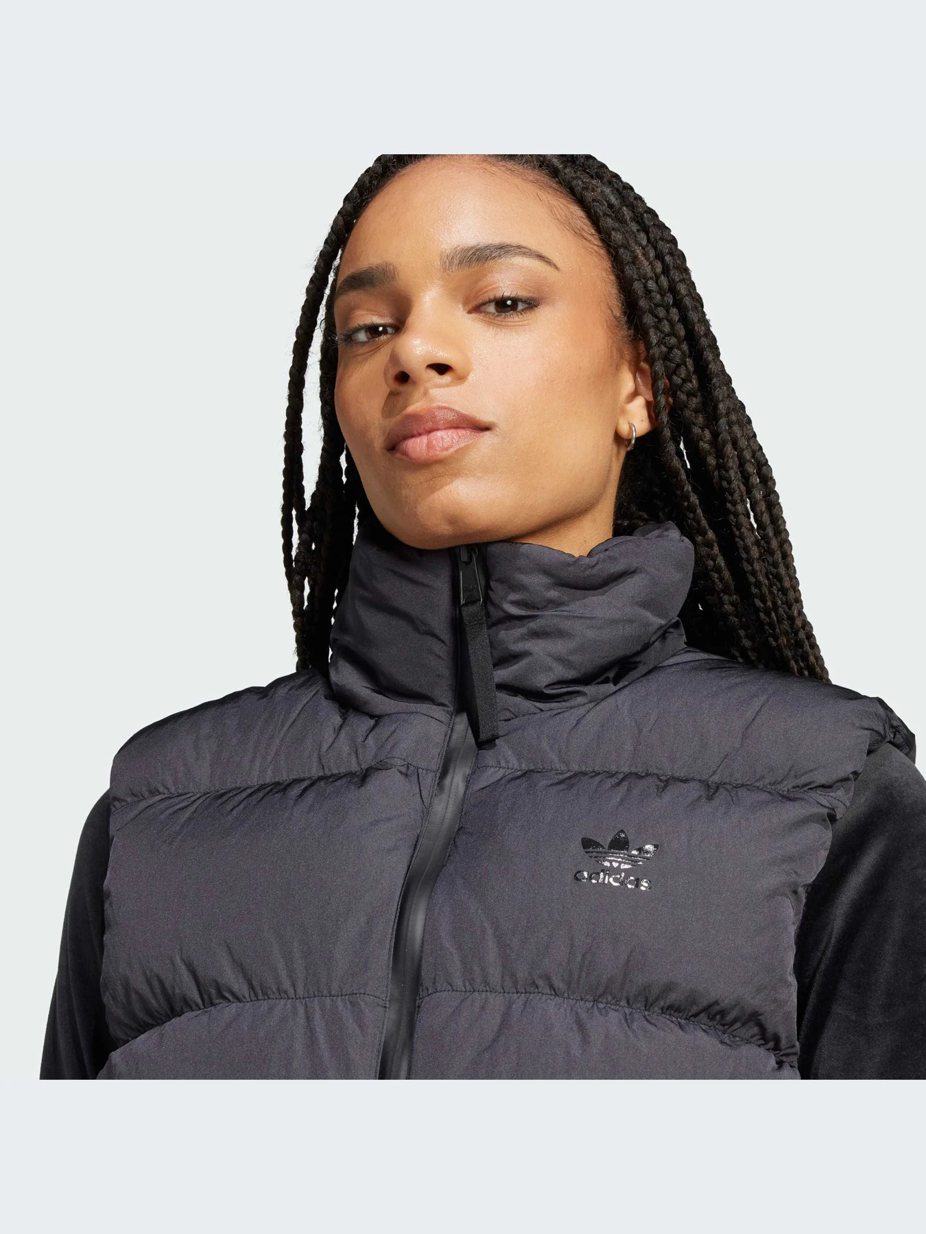 Куртки и дубленки Adidas модель IW8367 Куртки и дубленки Adidas модель IW8367 Фото