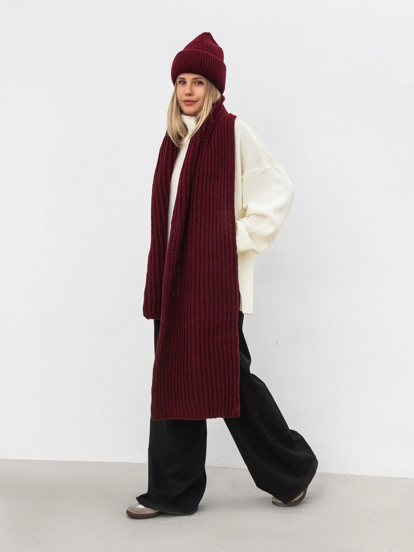 Шарфы и платки Romashka Вентура модель 310012103043 Шарфы и платки Romashka Вентура модель 310012103043 Фото