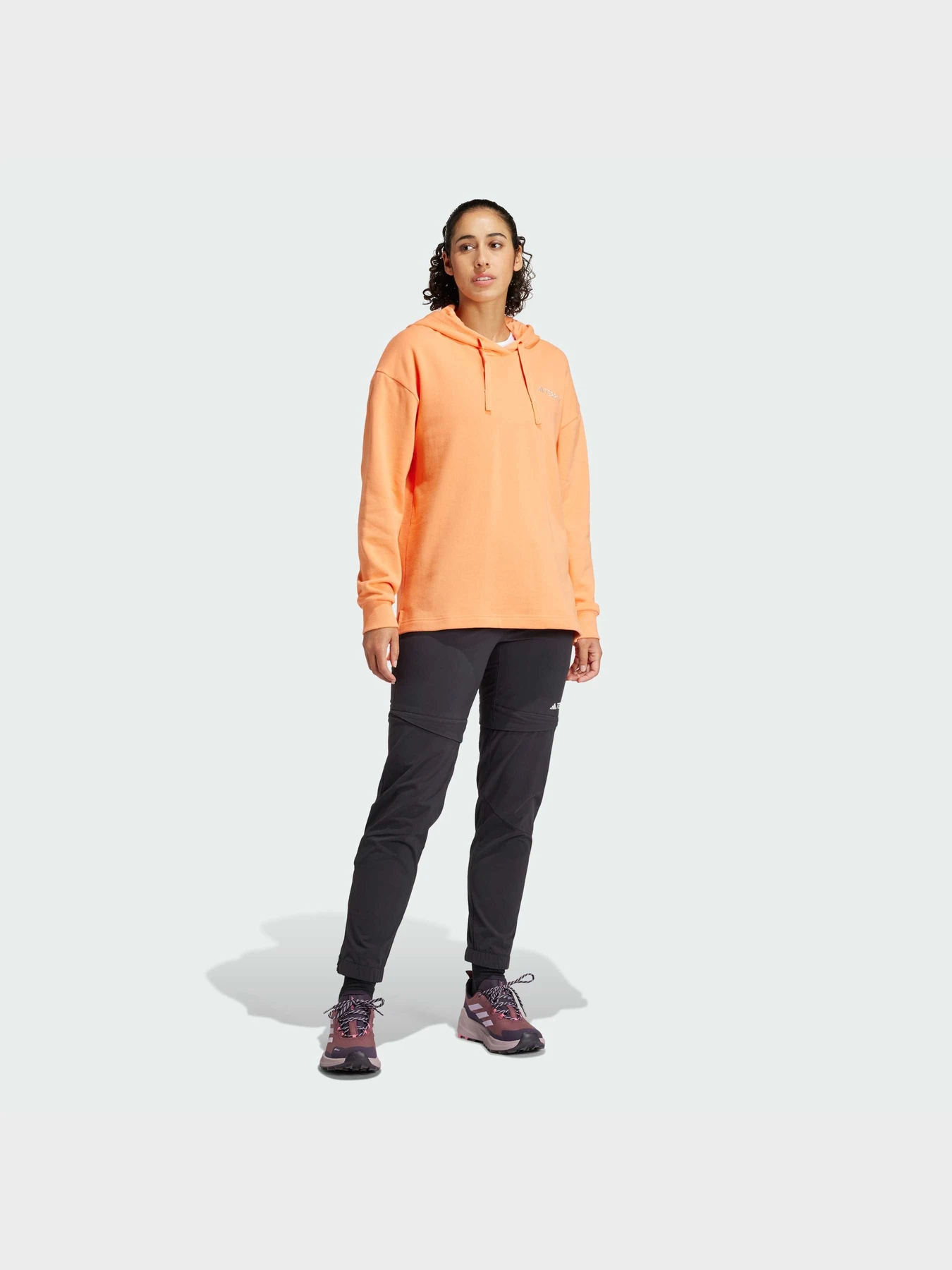 Худи и свитшоты Adidas модель IS7227 Фото