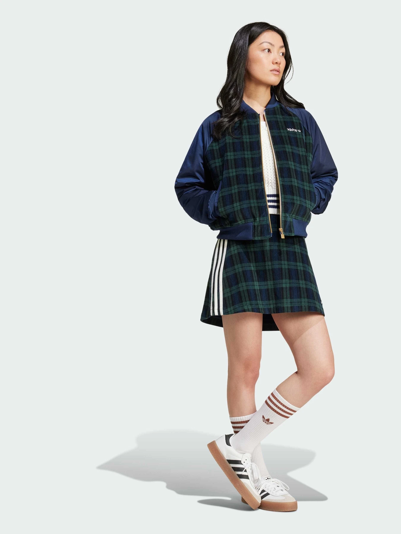 Куртки и дубленки Adidas модель IX1040 Куртки и дубленки Adidas модель IX1040 Фото