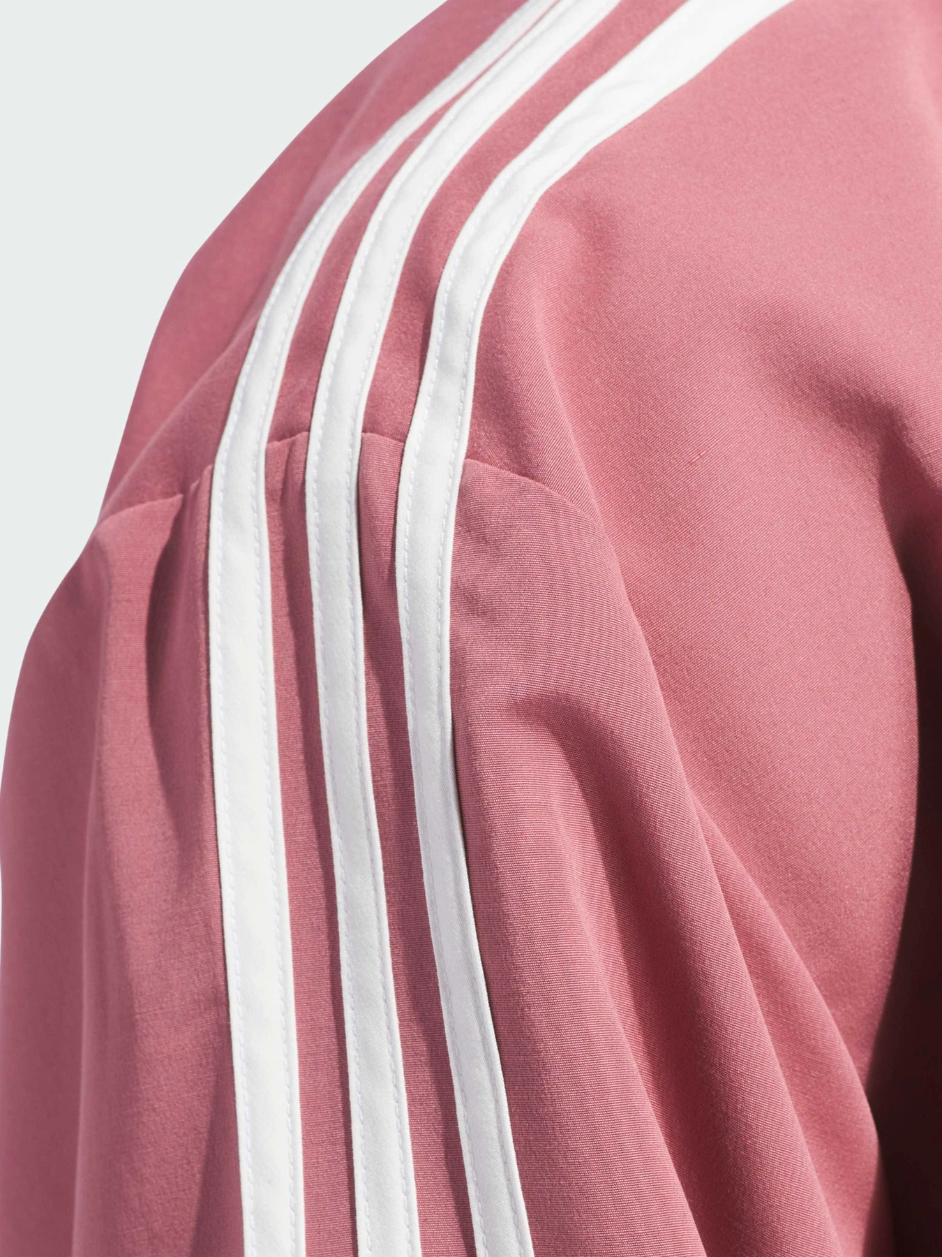 Футболки и поло Adidas модель IY7375 Футболки и поло Adidas модель IY7375 Фото