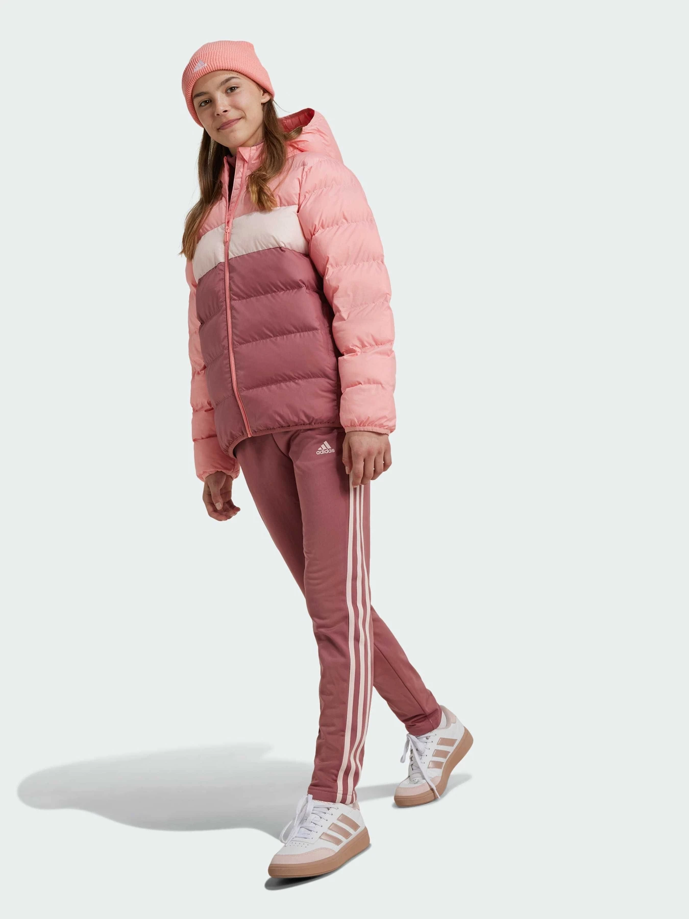 Куртки и дубленки Adidas модель IY6916 Фото
