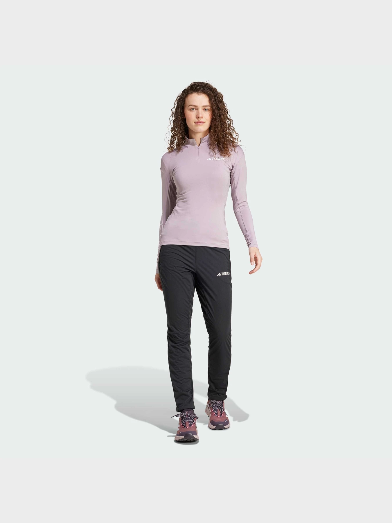 Худи и свитшоты Adidas модель IW9184 Худи и свитшоты Adidas модель IW9184 Фото